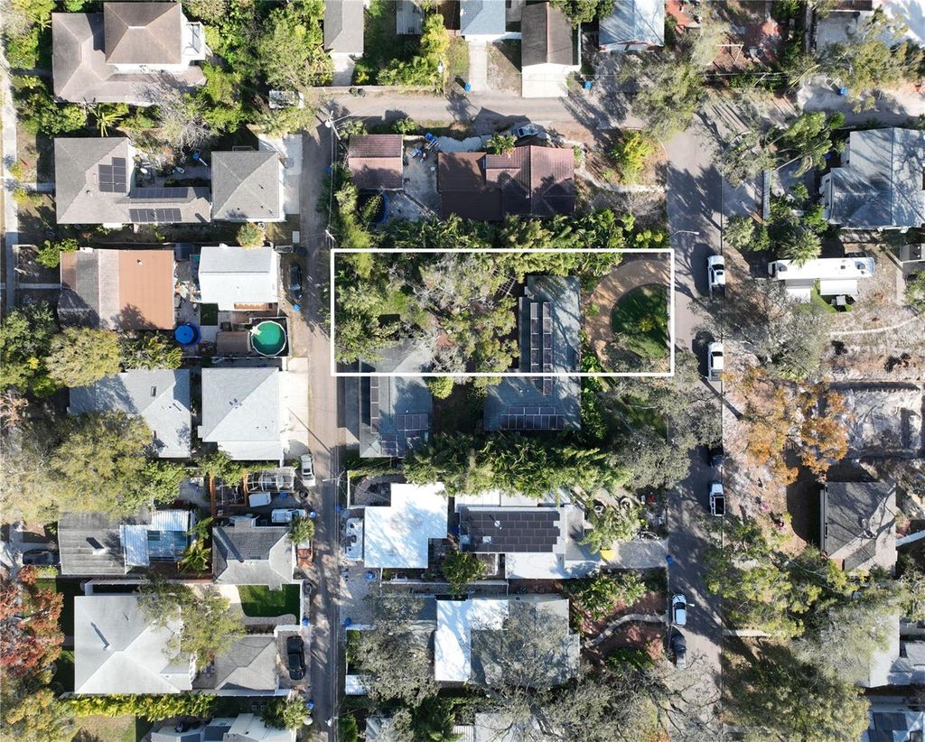 Photo of 1445 27th Avenue N, St Petersburg, FL 33704 (MLS # TB8469622)