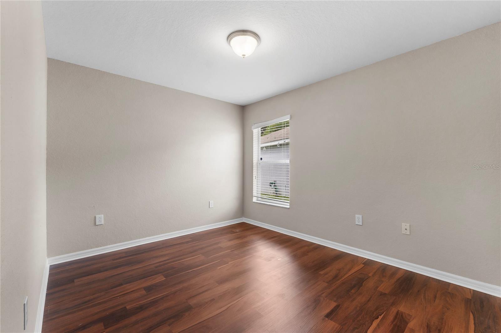 COUNTRY CLUB ESTATES - Residential Lease