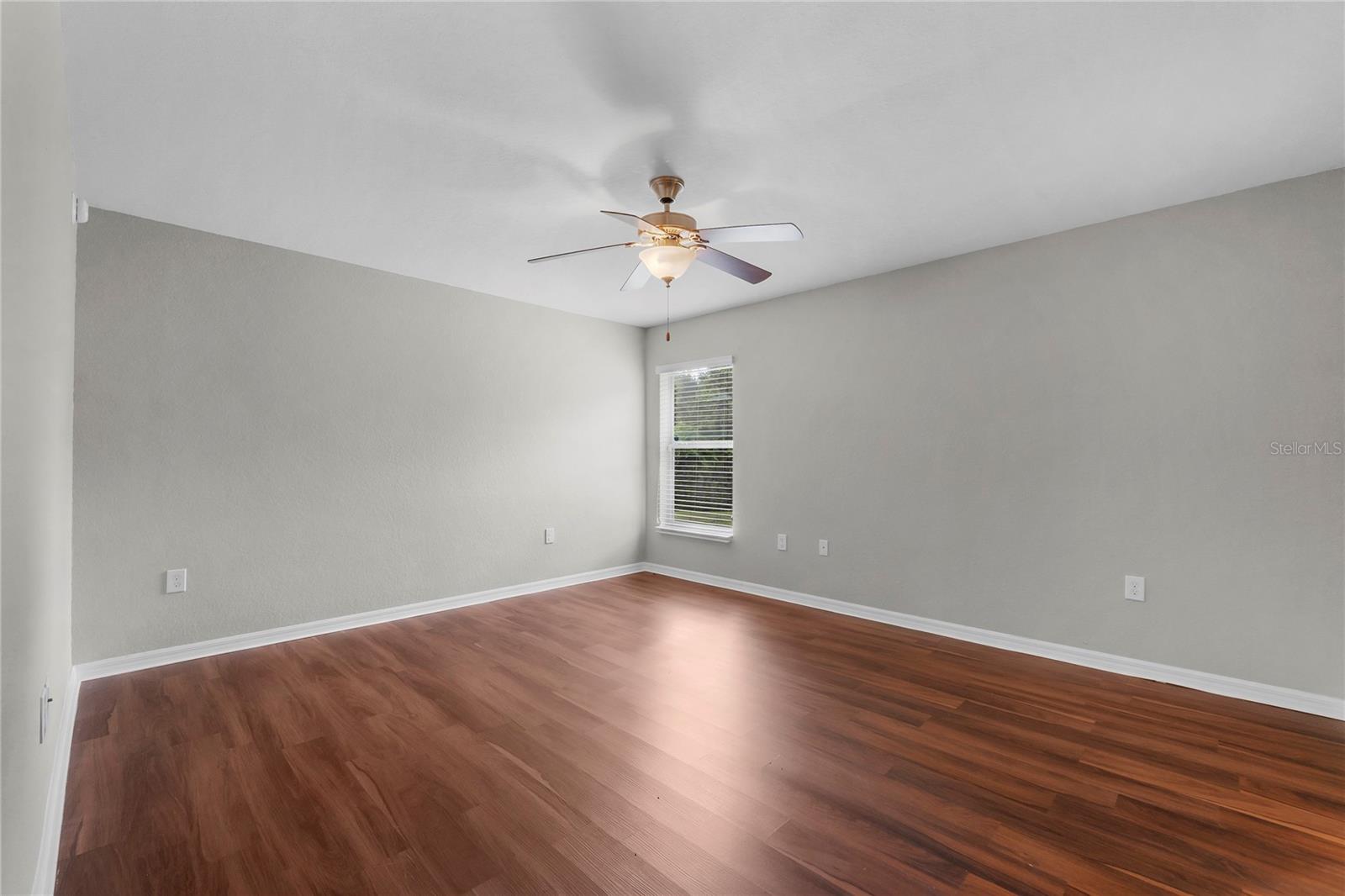 COUNTRY CLUB ESTATES - Residential Lease