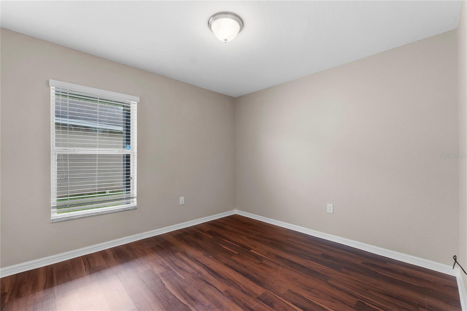 COUNTRY CLUB ESTATES - Residential Lease
