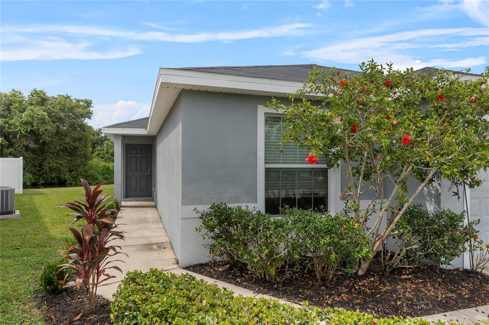 COUNTRY CLUB ESTATES - Residential Lease