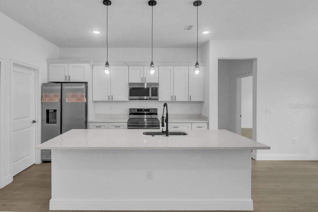 16954 SW 39TH CIRCLE