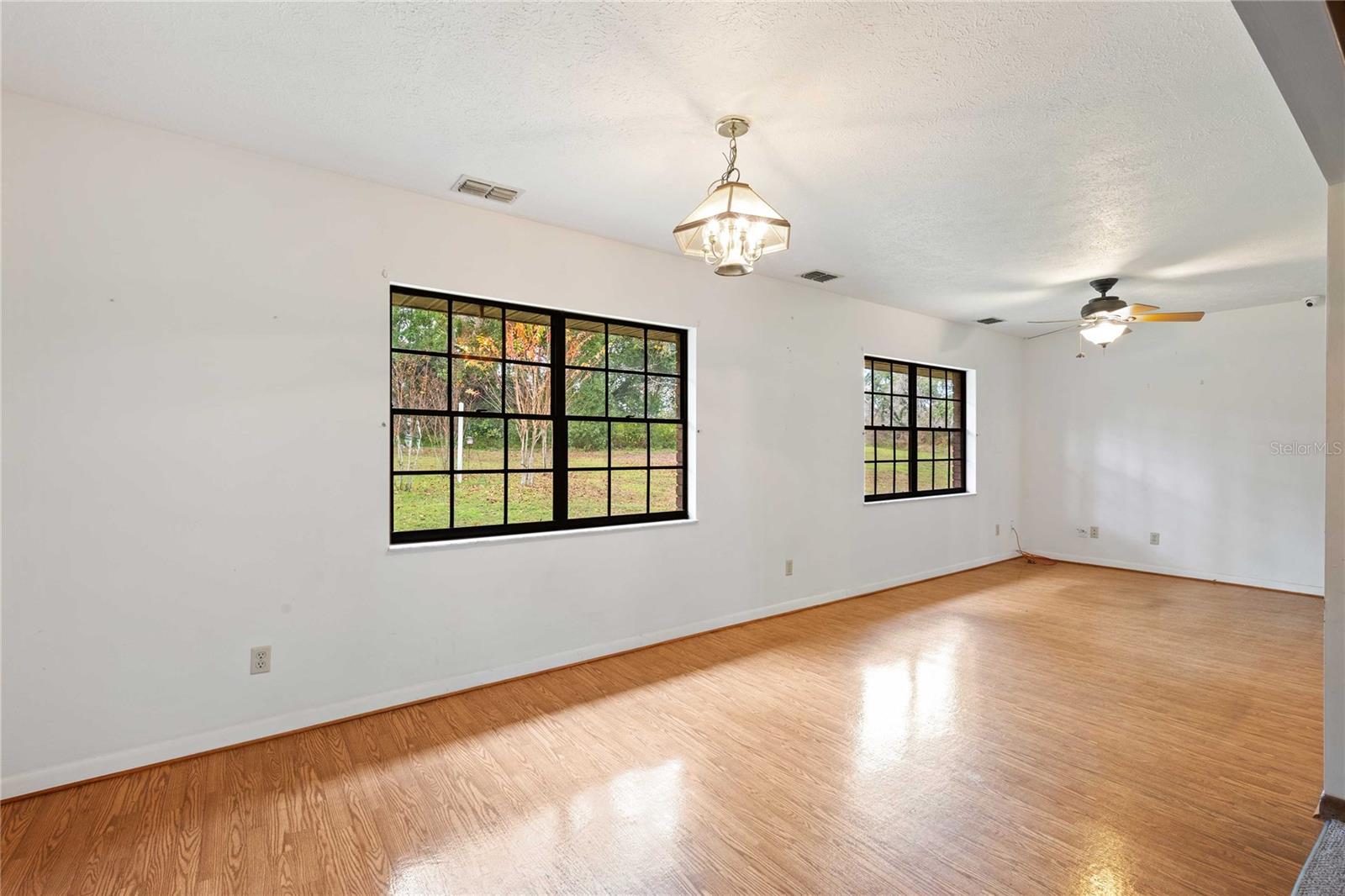 ACREAGE - Residential