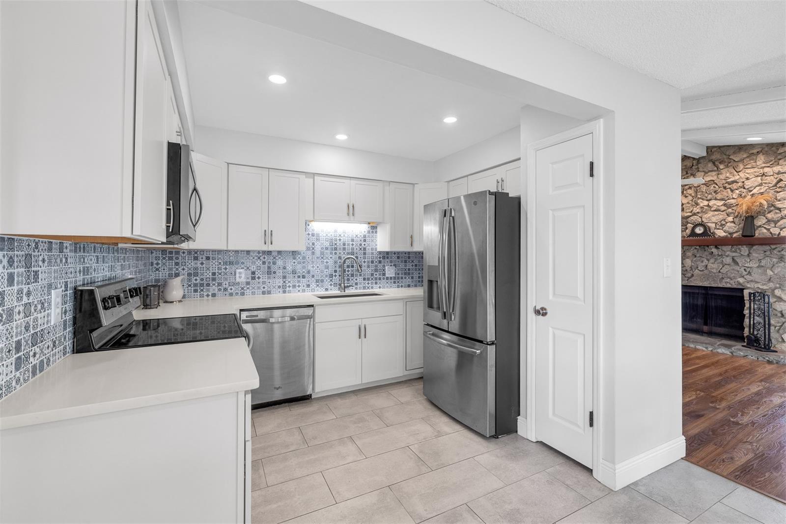 WOODSIDE VILLAGE - Residential