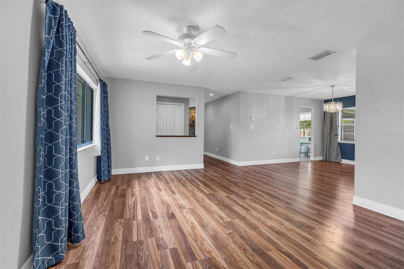 WOODSIDE VILLAGE - Residential