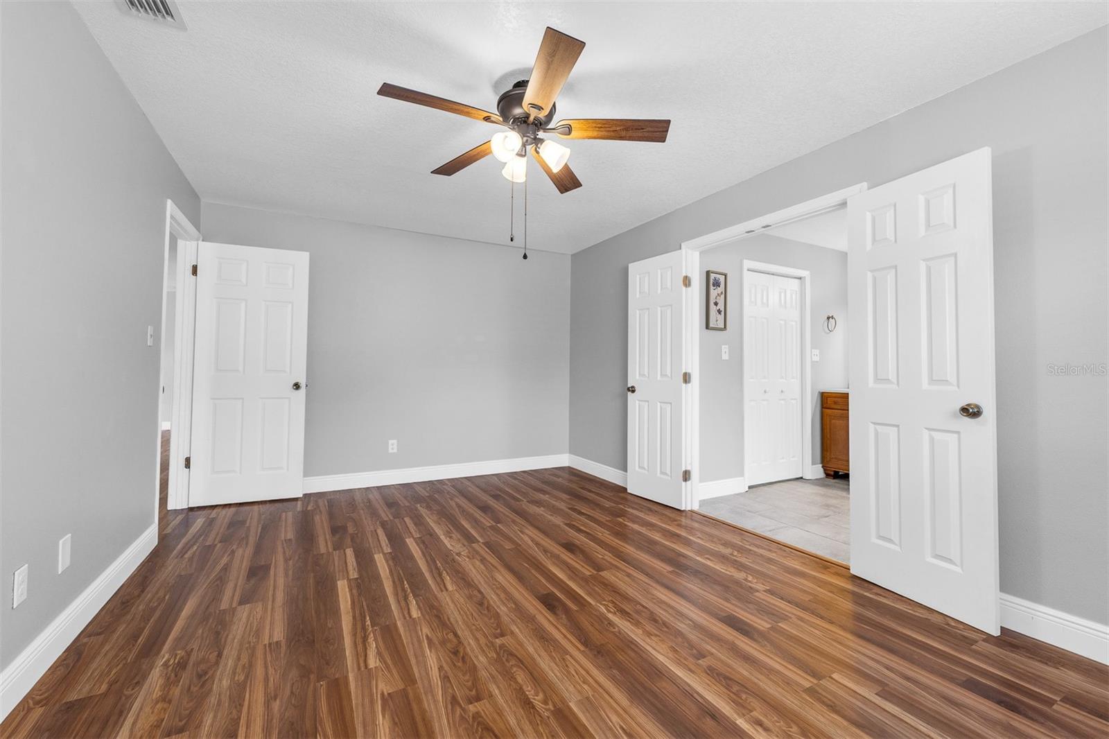 WOODSIDE VILLAGE - Residential