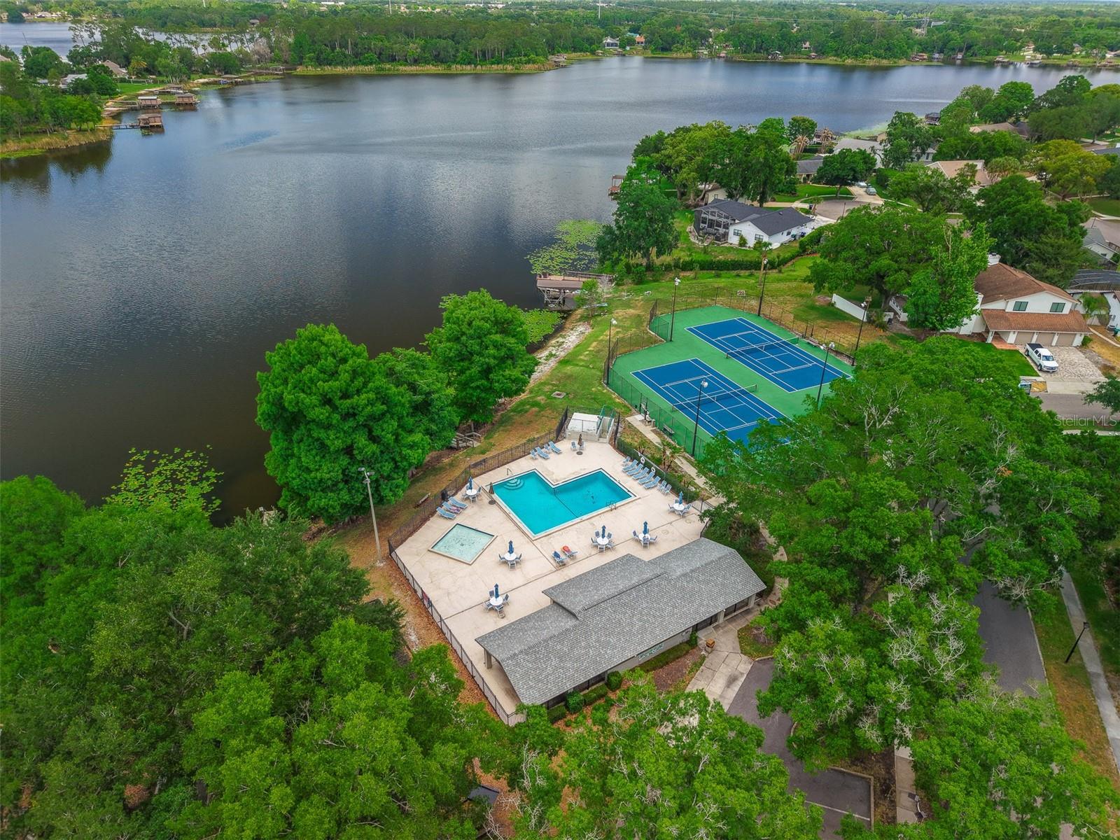 WOODSIDE VILLAGE - Residential