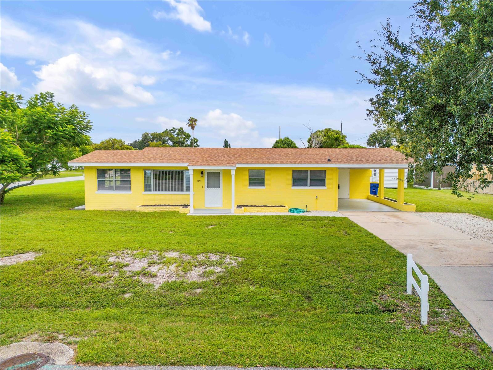 Charming 2-Bedroom Florida Home – Ideal Location & Endless Possibilities!
Welcome to this beautifully maintained 2-bedroom, 1-bath concrete block home nestled in sunny Edgewater! With just under 1,500 total square feet under roof, this spacious residence offers a perfect blend of comfort and functionality.
Inside, you’ll find new appliances in a well-appointed kitchen, a formal dining room perfect for gatherings, and a huge living room that invites you to relax or entertain. A bright Florida room offers a versatile bonus space—ideal as a home office, playroom, or lounge.
Sitting high and dry, this solid concrete block home provides peace of mind with its sturdy construction. Whether you're a first-time homebuyer, retired couple, snowbird, or savvy investor, this property fits the bill.
Edgewater has no short-term rental restrictions, so this home is Airbnb-friendly year-round. Plus, you're just minutes from top-rated schools, beautiful beaches, and a wide array of shopping and dining options.
Don’t miss this move-in ready gem with great income potential in a prime location!