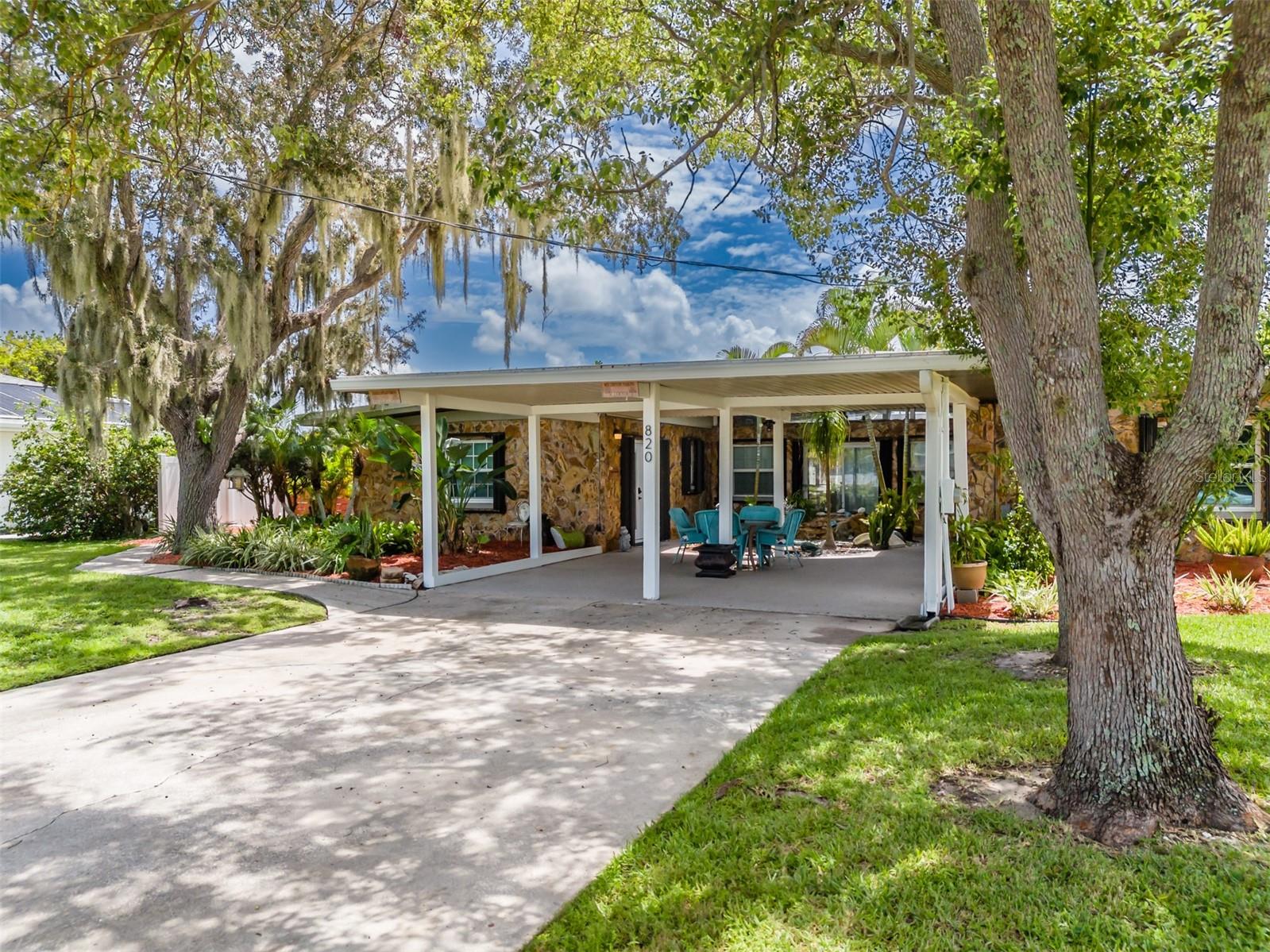 820 BLUE HERON BOULEVARD