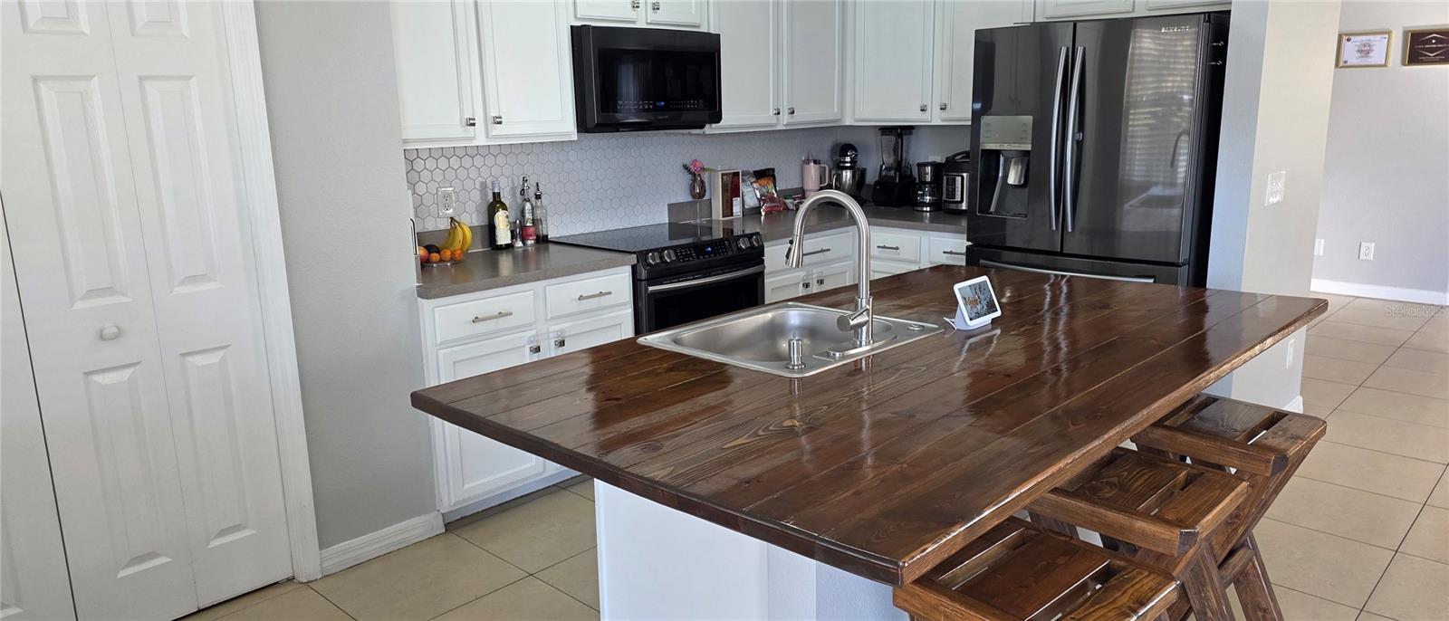 OAKCREST/SOUTHMEADOWPH N - Residential