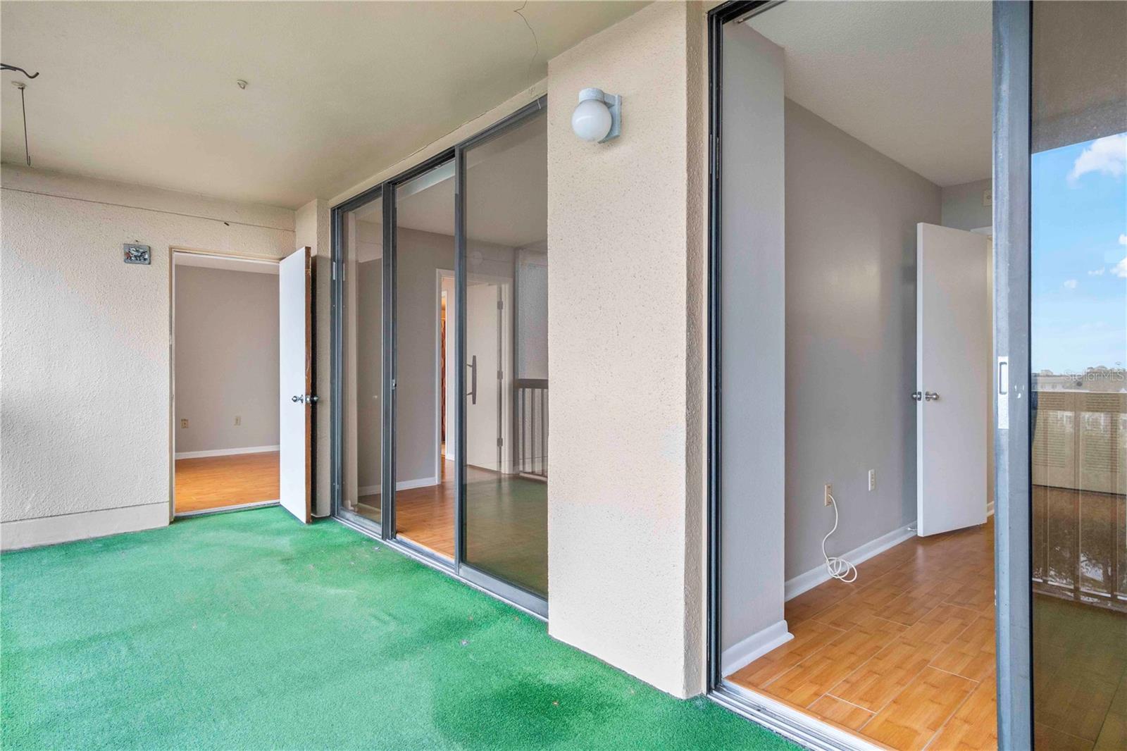 PROMENADES EAST - Residential