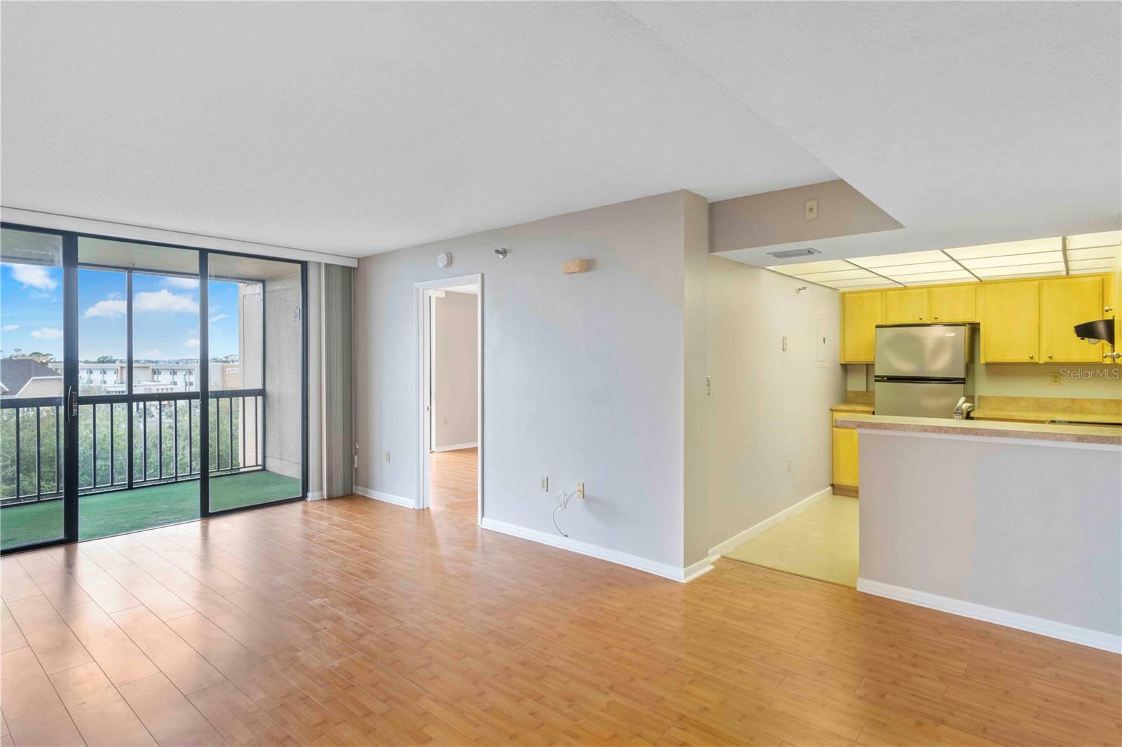 PROMENADES EAST - Residential