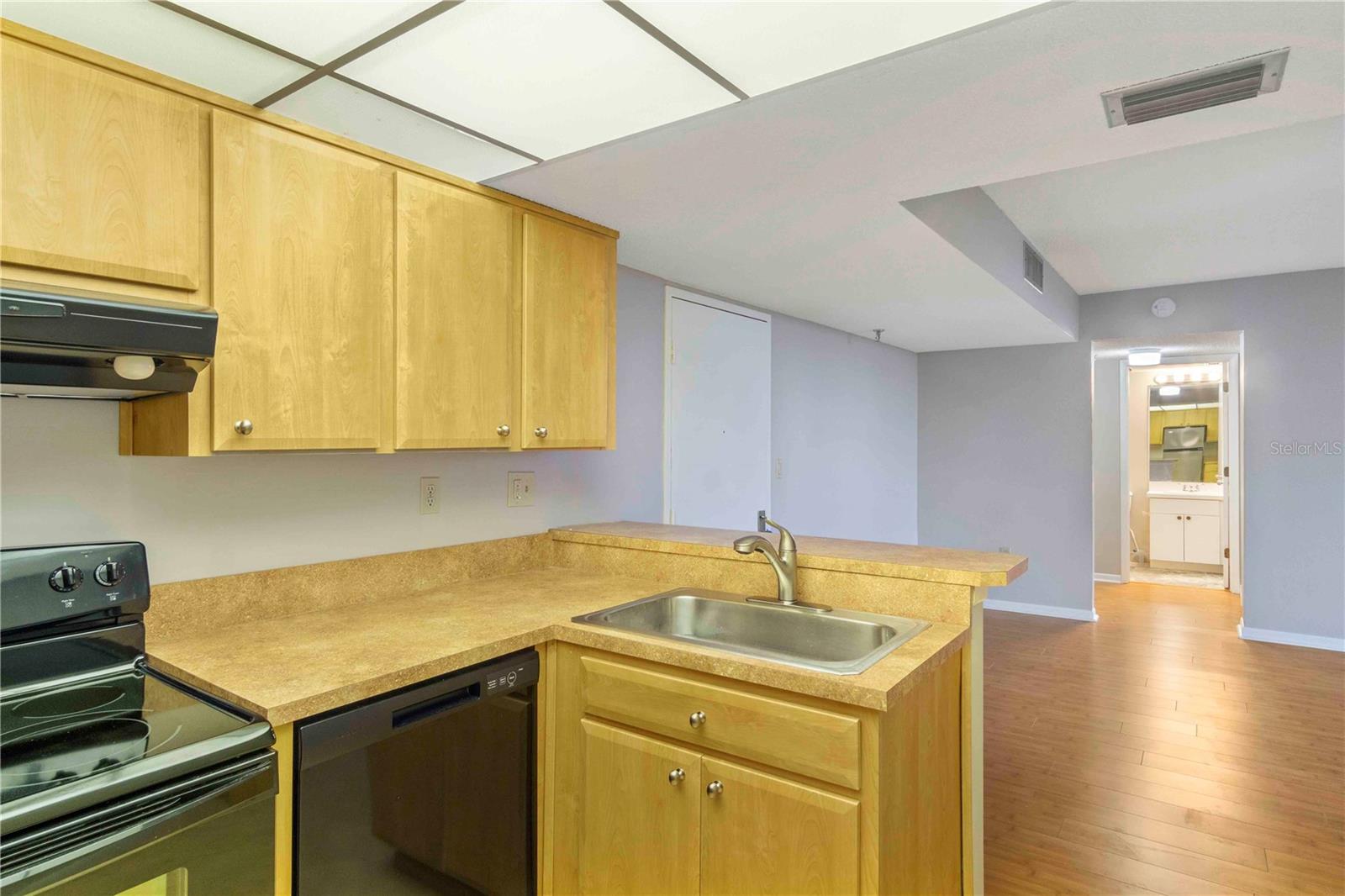 PROMENADES EAST - Residential