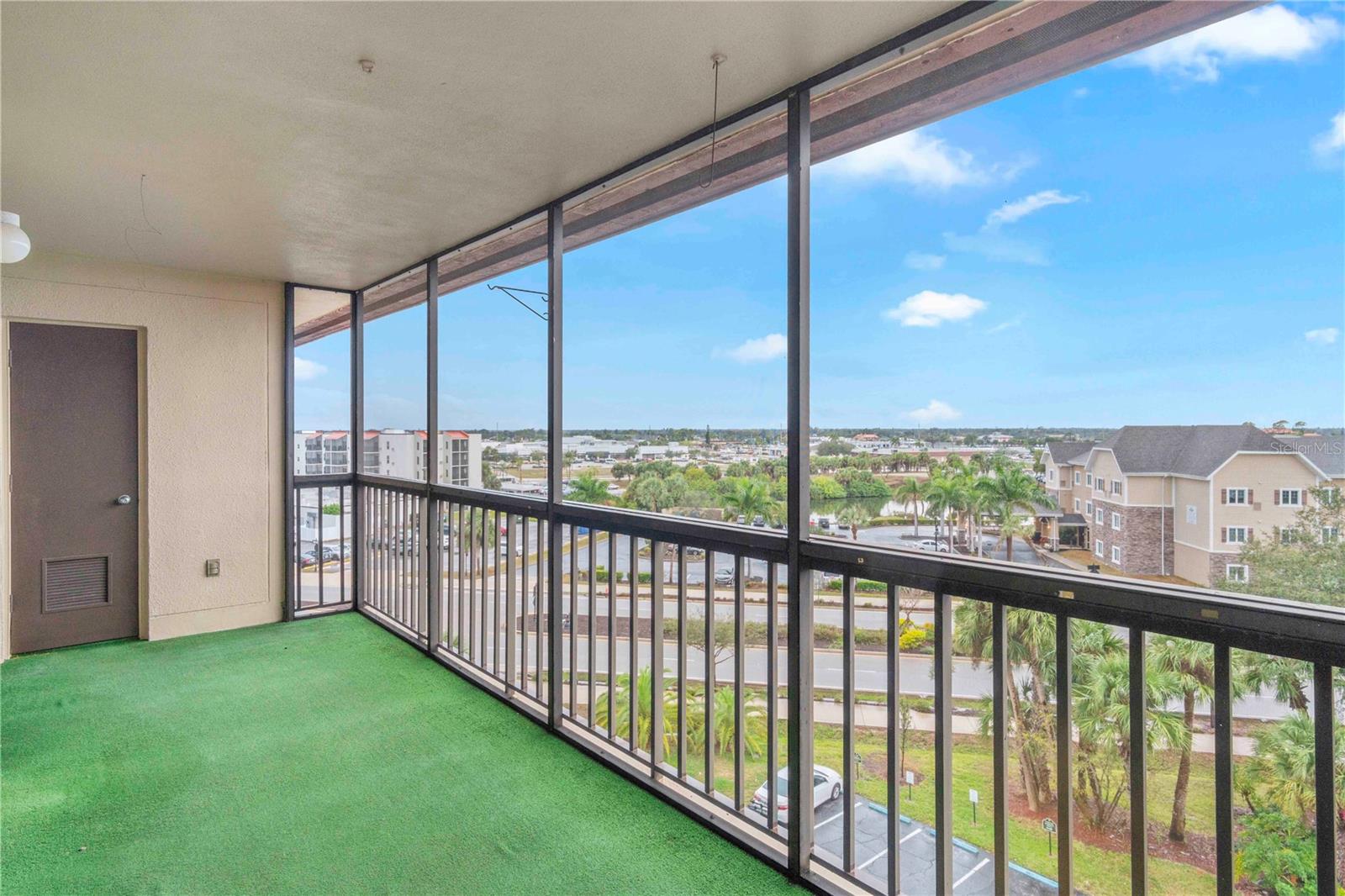 PROMENADES EAST - Residential