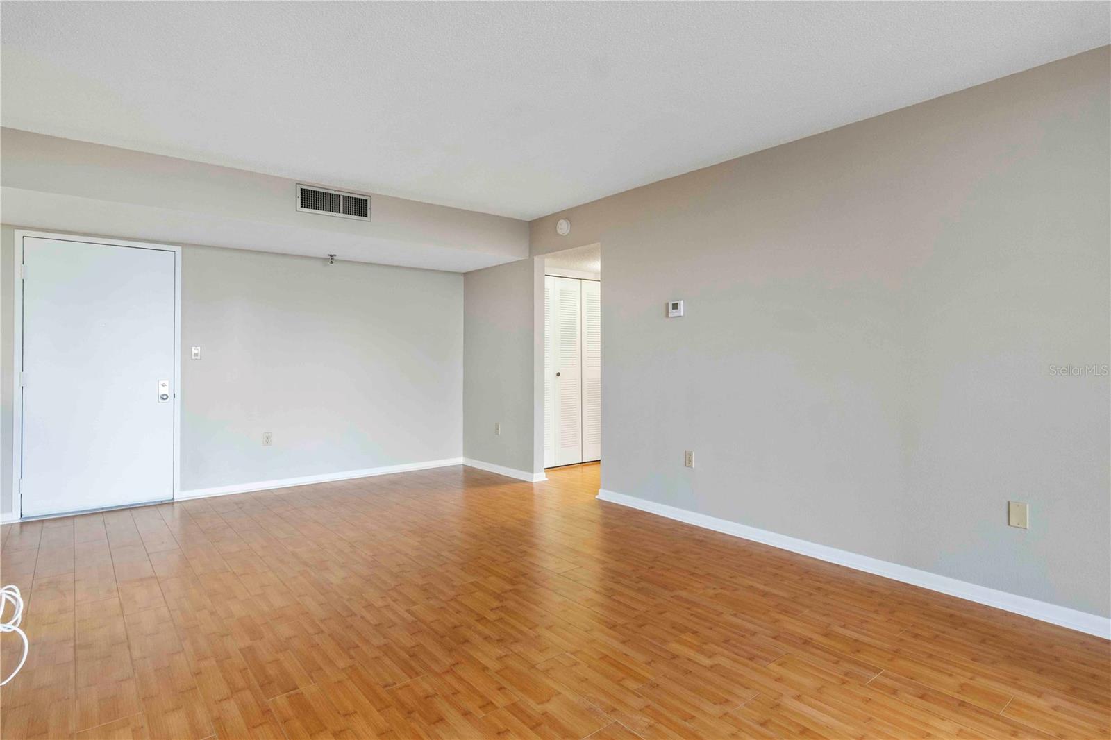 PROMENADES EAST - Residential