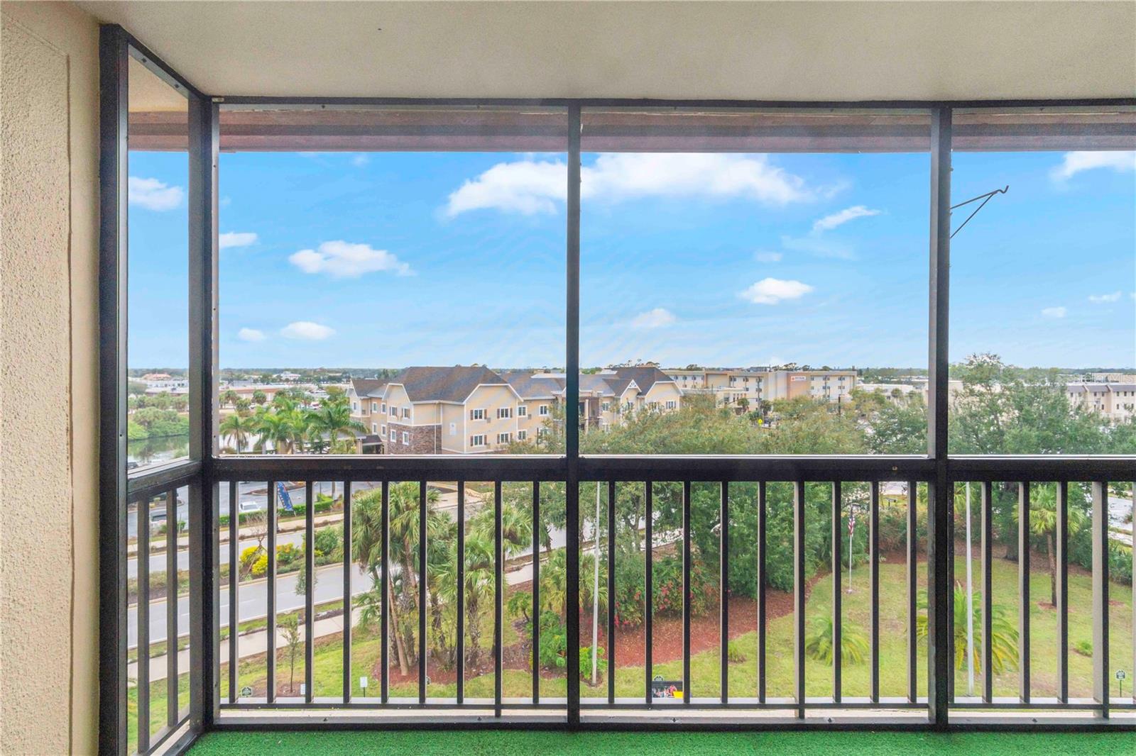 PROMENADES EAST - Residential