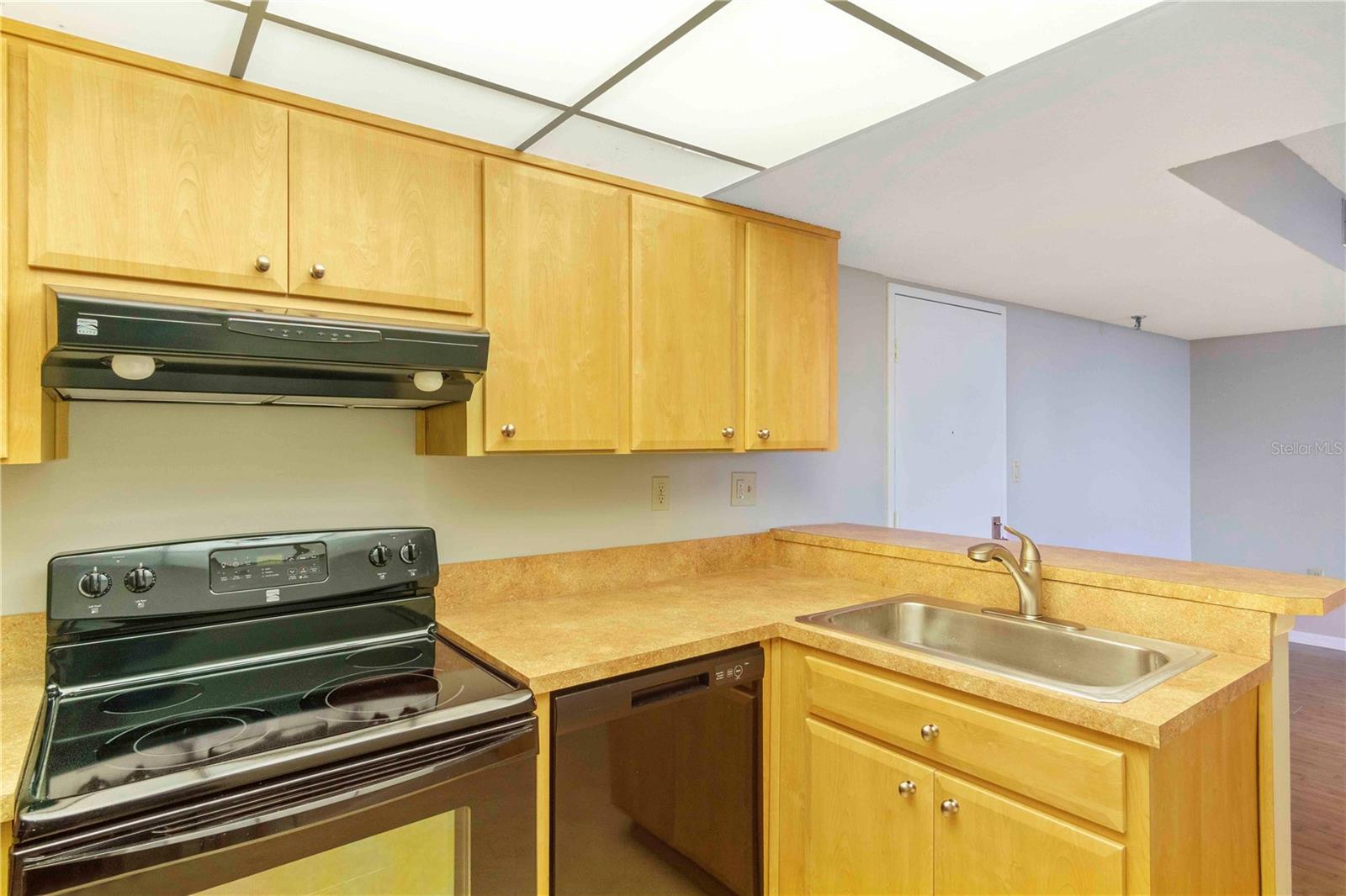 PROMENADES EAST - Residential