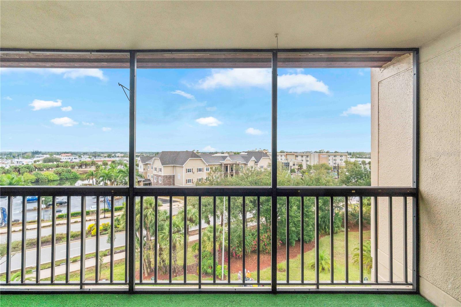 PROMENADES EAST - Residential