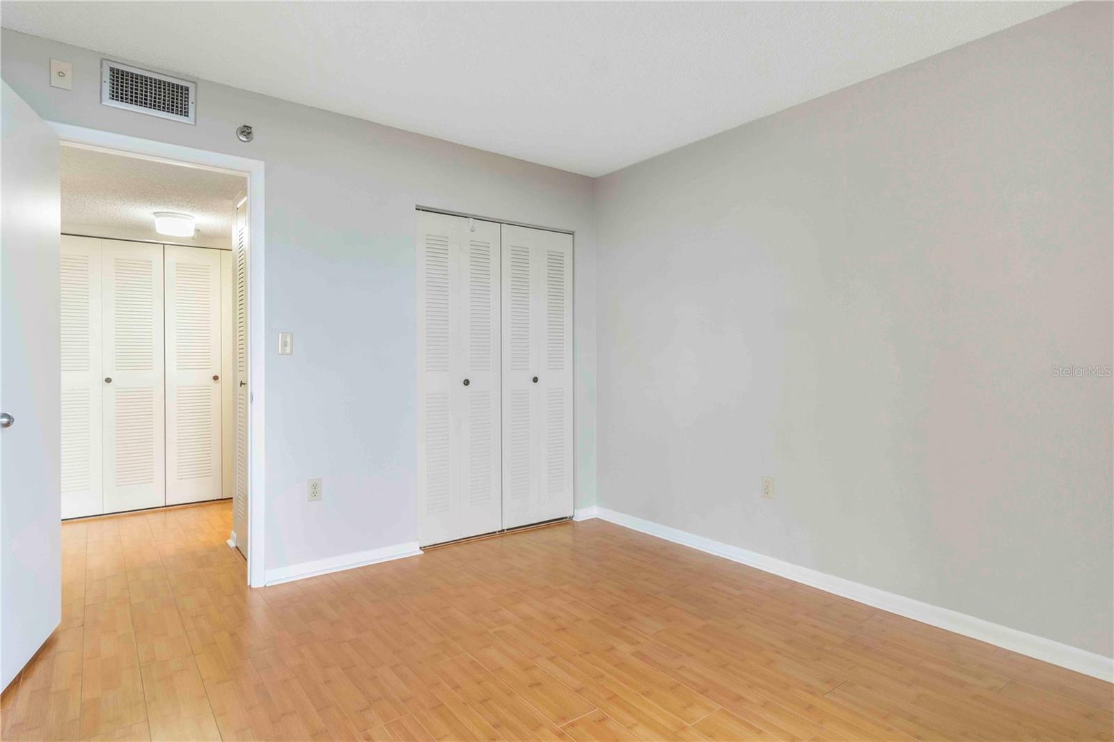 PROMENADES EAST - Residential