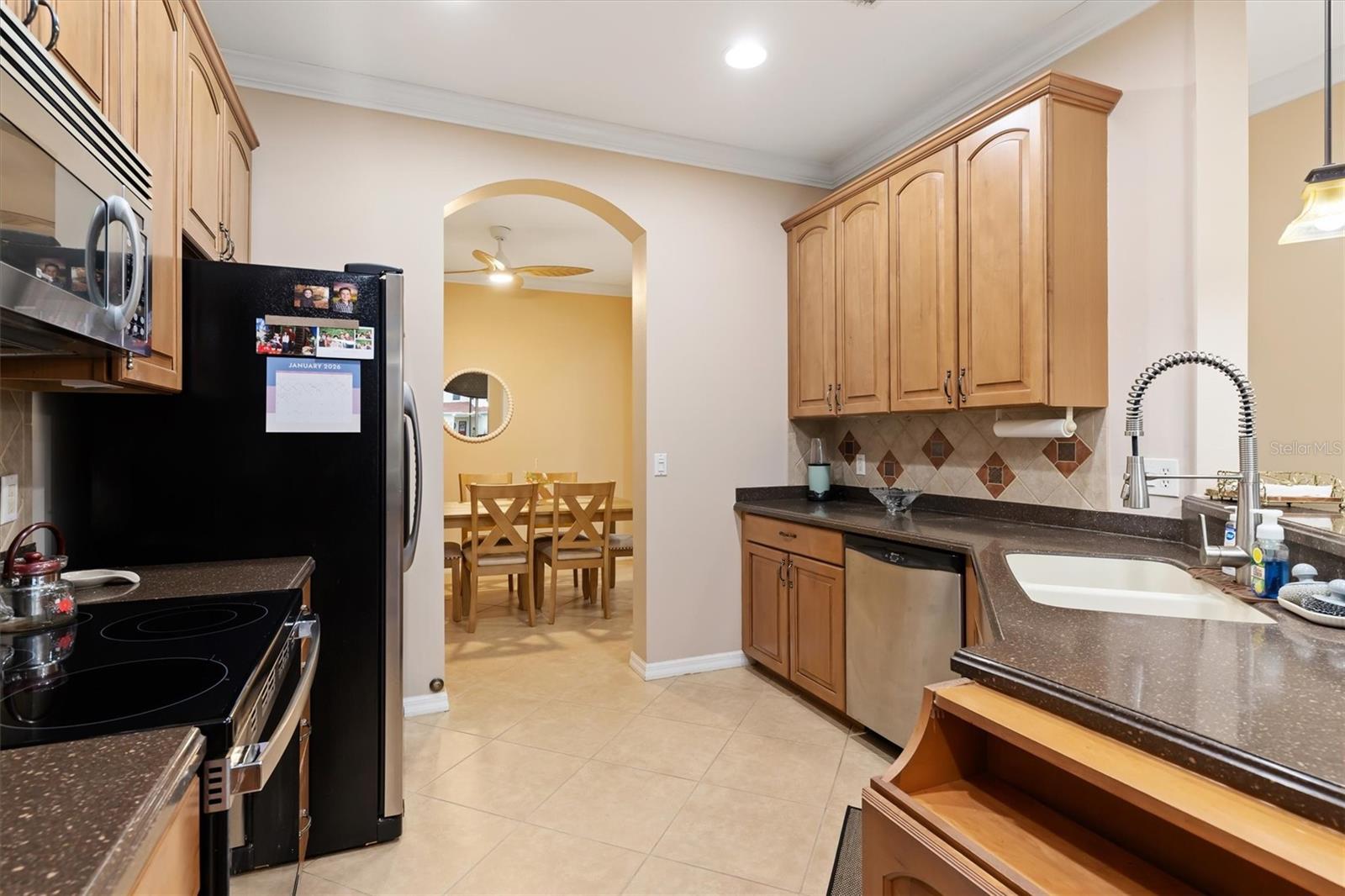 TOWNS AT LAKESIDE - Residential