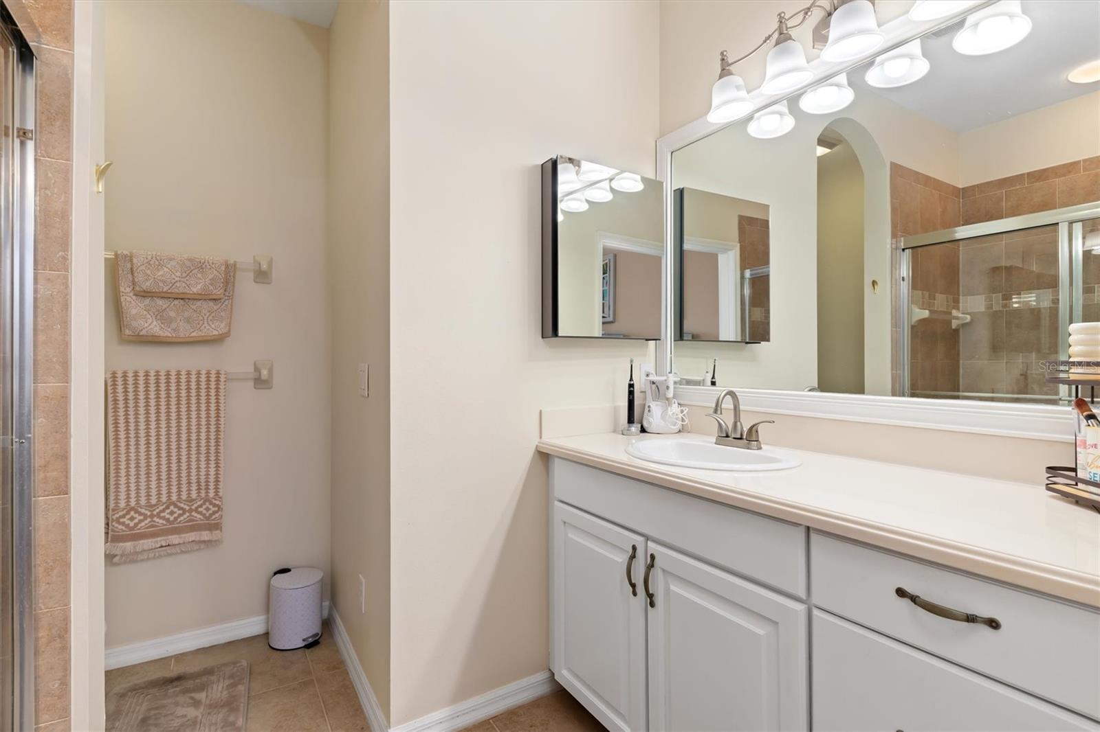 TOWNS AT LAKESIDE - Residential