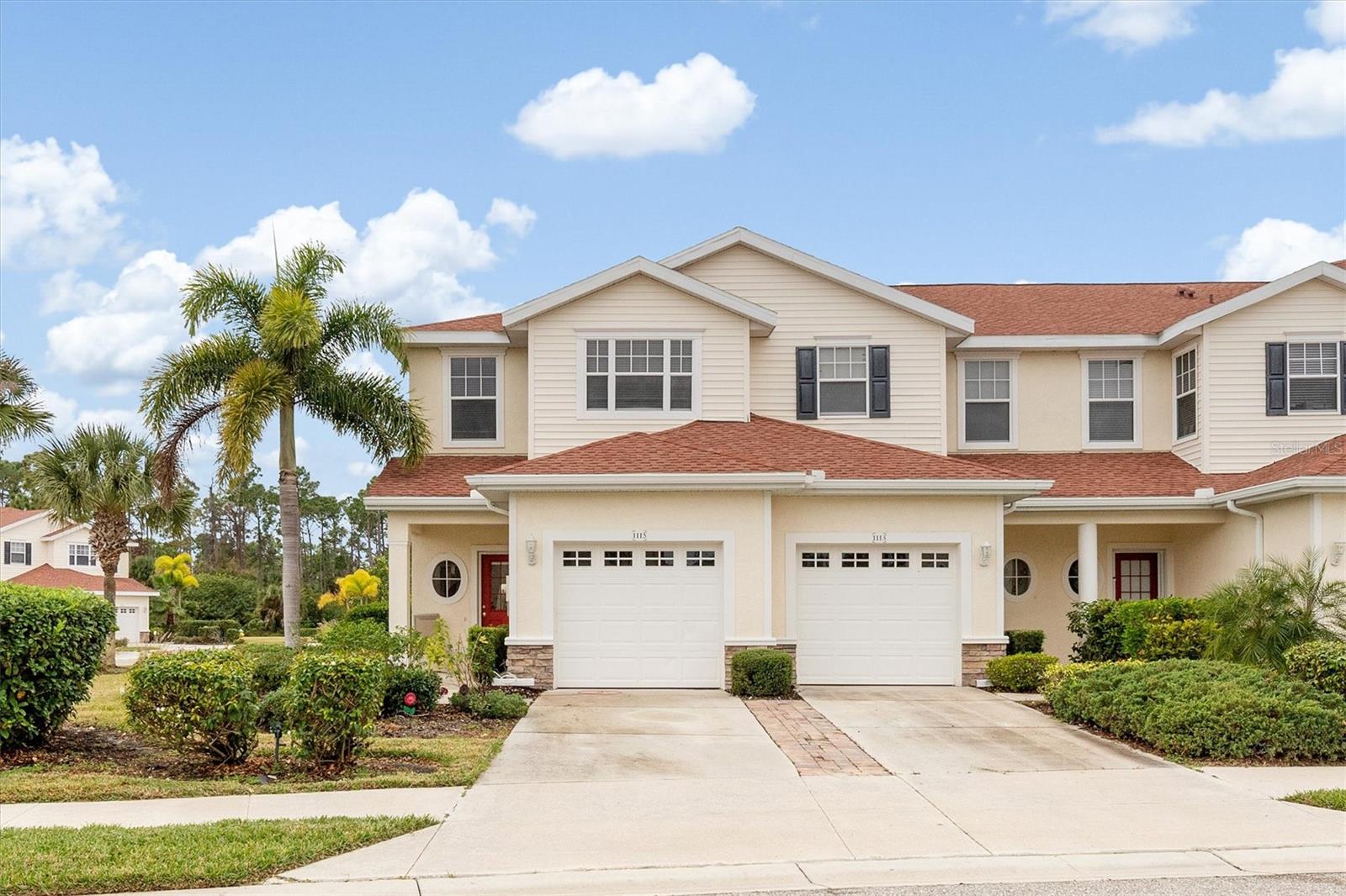 TOWNS AT LAKESIDE - Residential