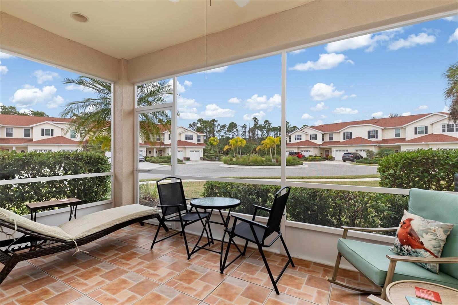 TOWNS AT LAKESIDE - Residential