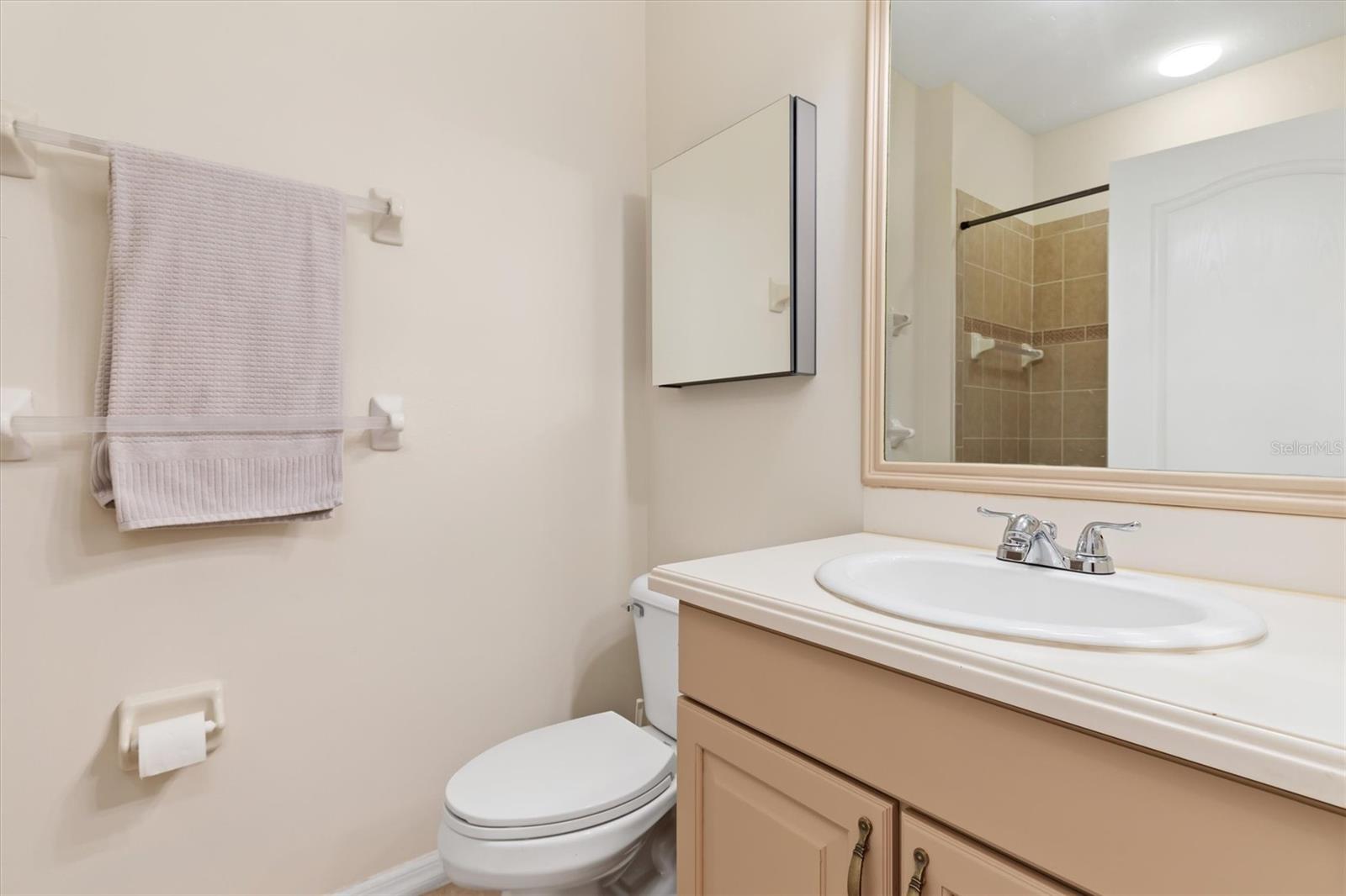 TOWNS AT LAKESIDE - Residential