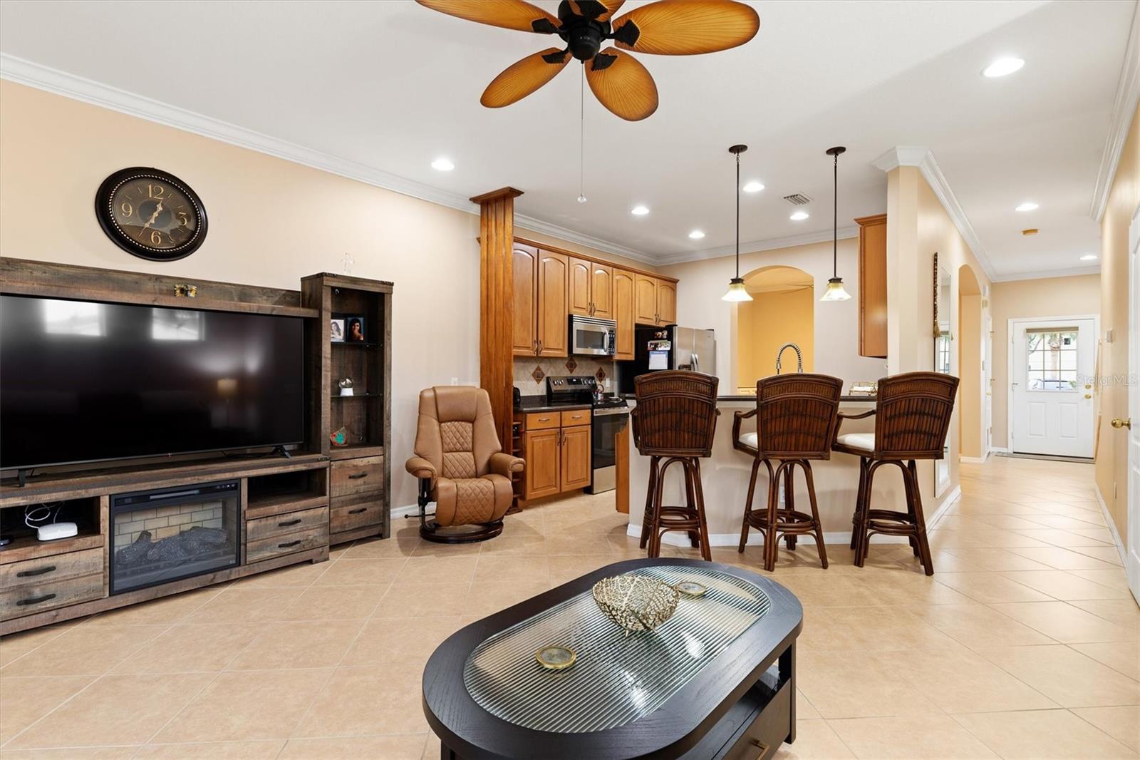 TOWNS AT LAKESIDE - Residential