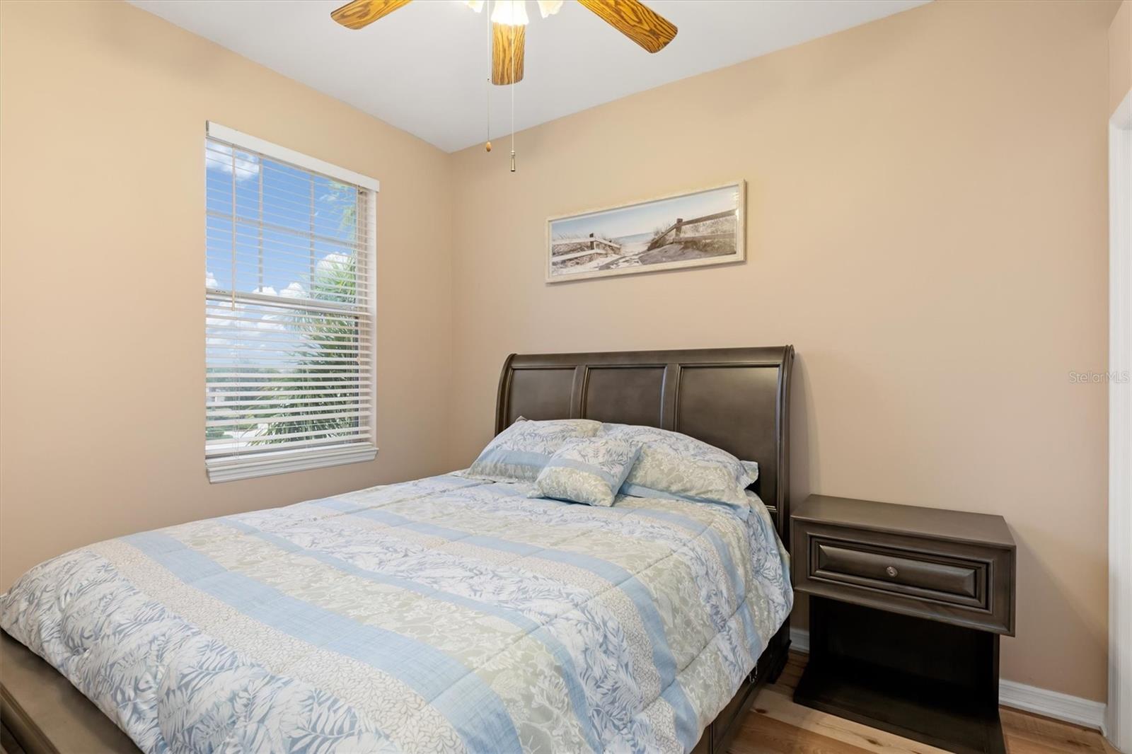 TOWNS AT LAKESIDE - Residential