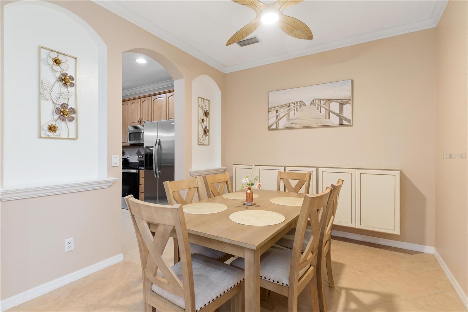 TOWNS AT LAKESIDE - Residential