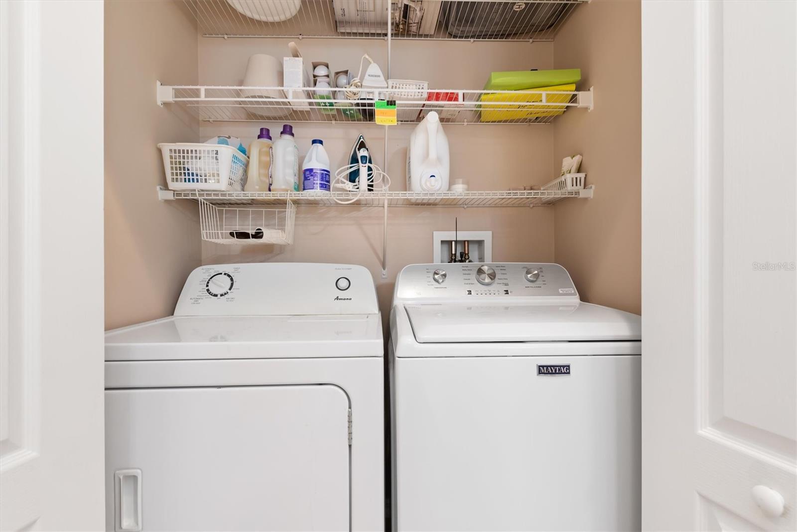 TOWNS AT LAKESIDE - Residential