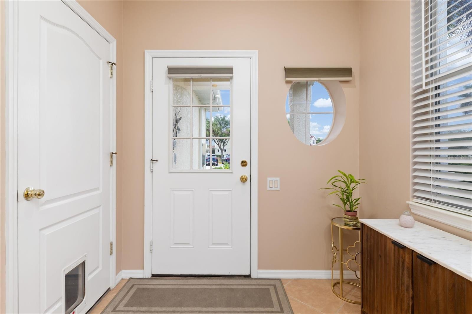 TOWNS AT LAKESIDE - Residential