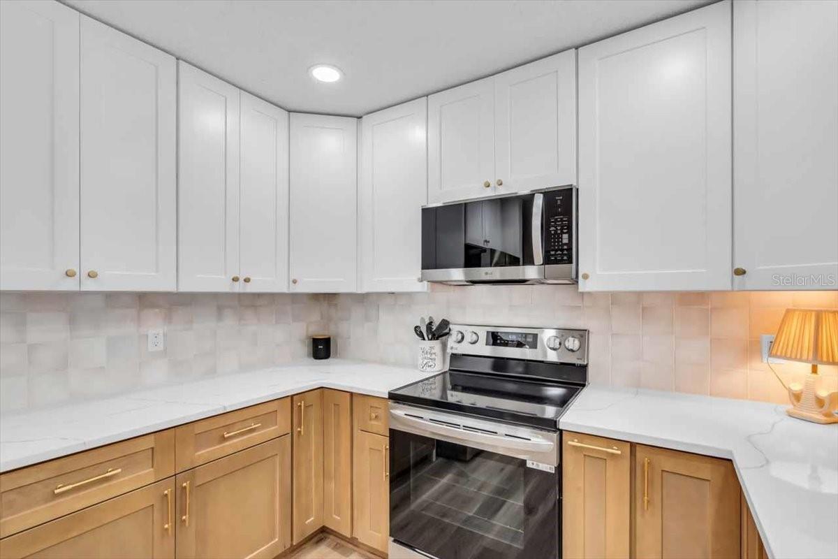 CIRCLE WOODS OF VENICE 1 - Residential