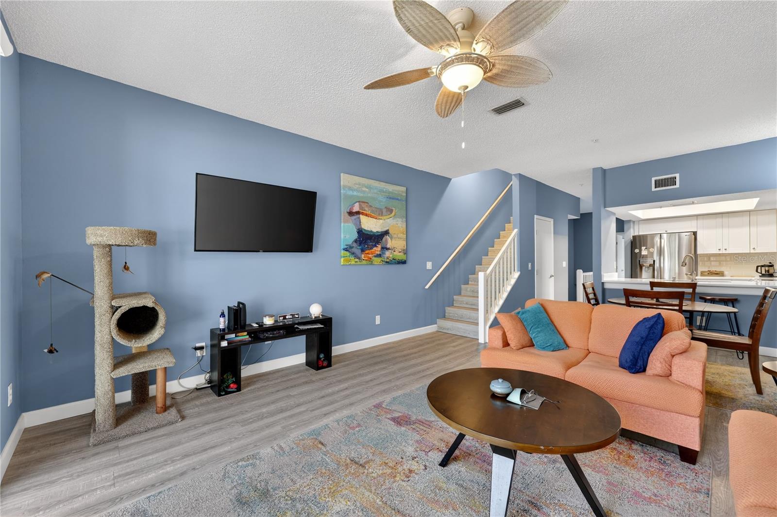 320 ISLAND WAY 603