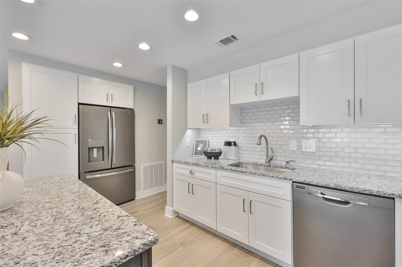 ALTA VISTA TRACTS - Residential