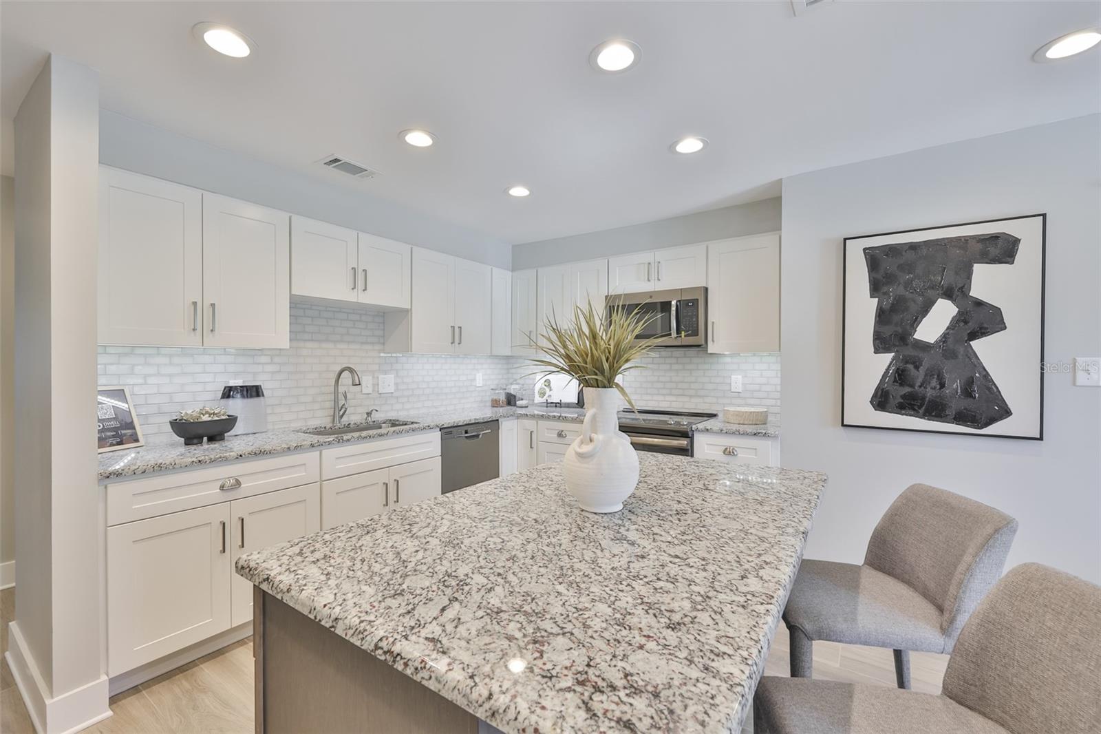 ALTA VISTA TRACTS - Residential