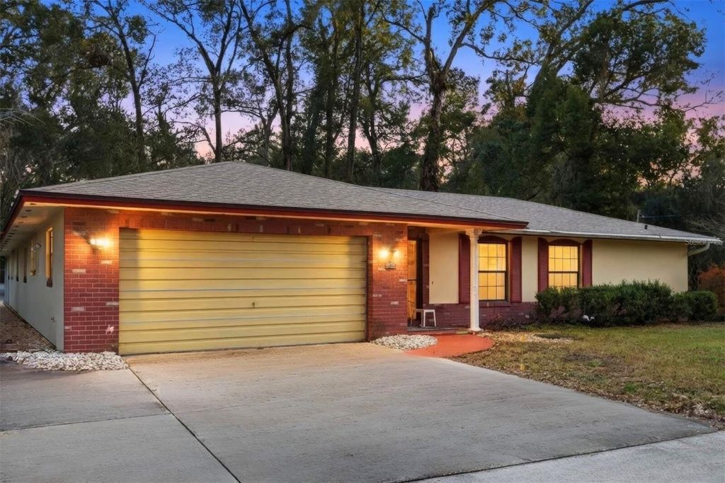 Photo of 5268 Pinto Way, Orlando, FL 32810 (MLS # O6382966)