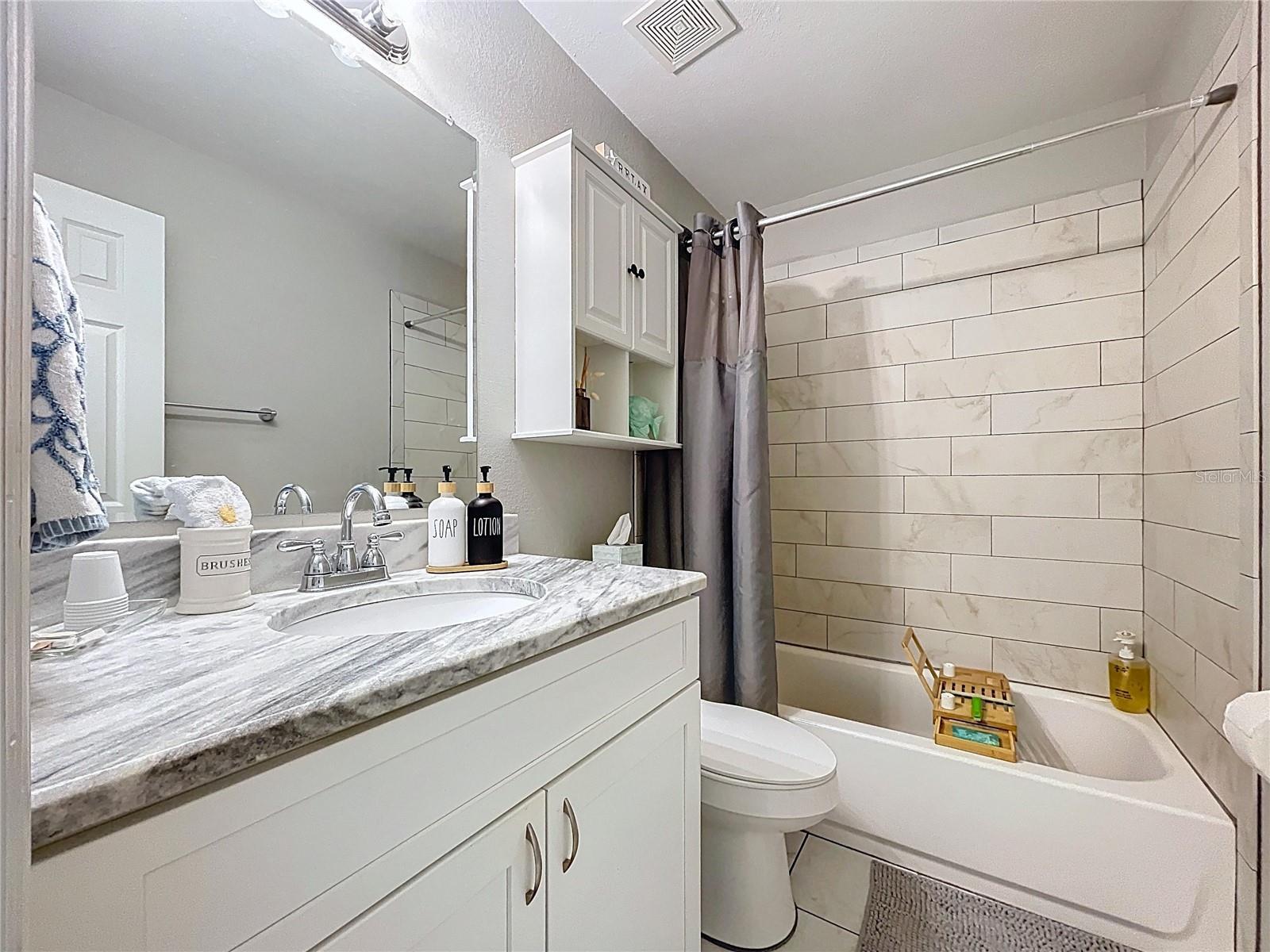 LAKES 01 - Residential