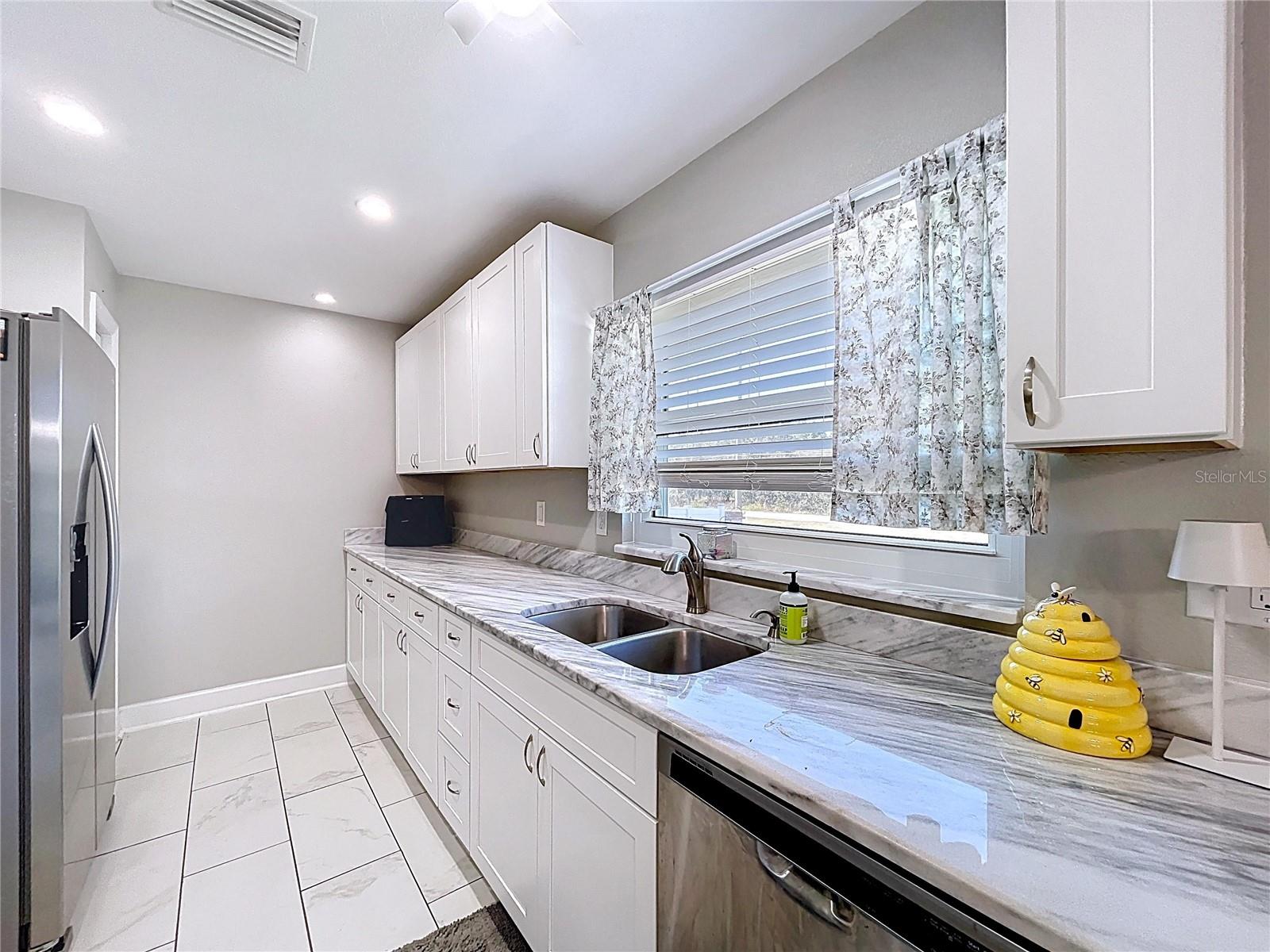 LAKES 01 - Residential