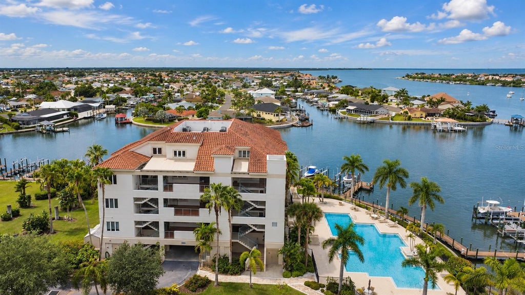 Photo of 1003 Bellasol Way #9202, Apollo Beach, FL 33572 (MLS # TB8553444)