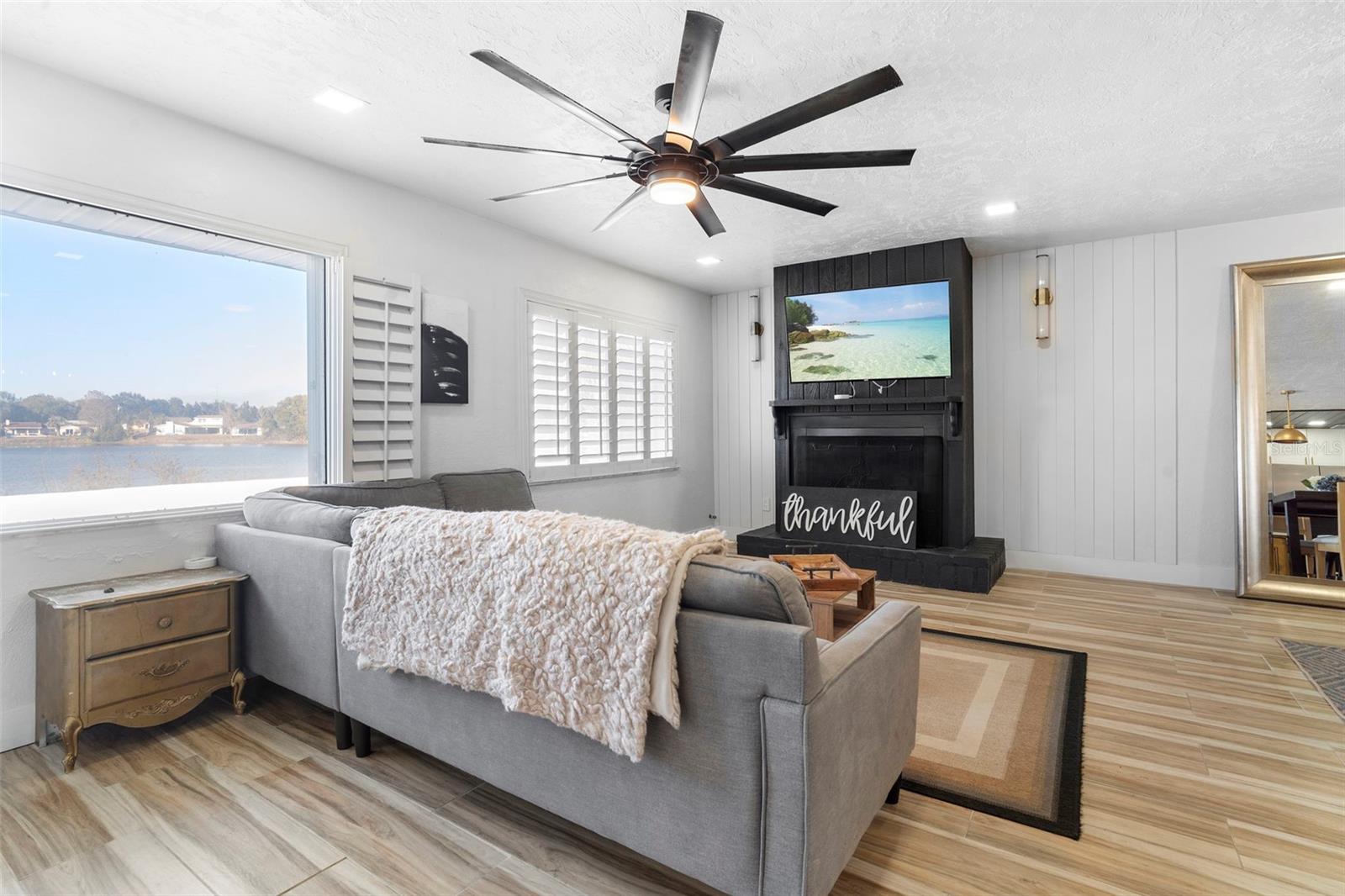 DELTONA LAKES UNIT 76 - Residential