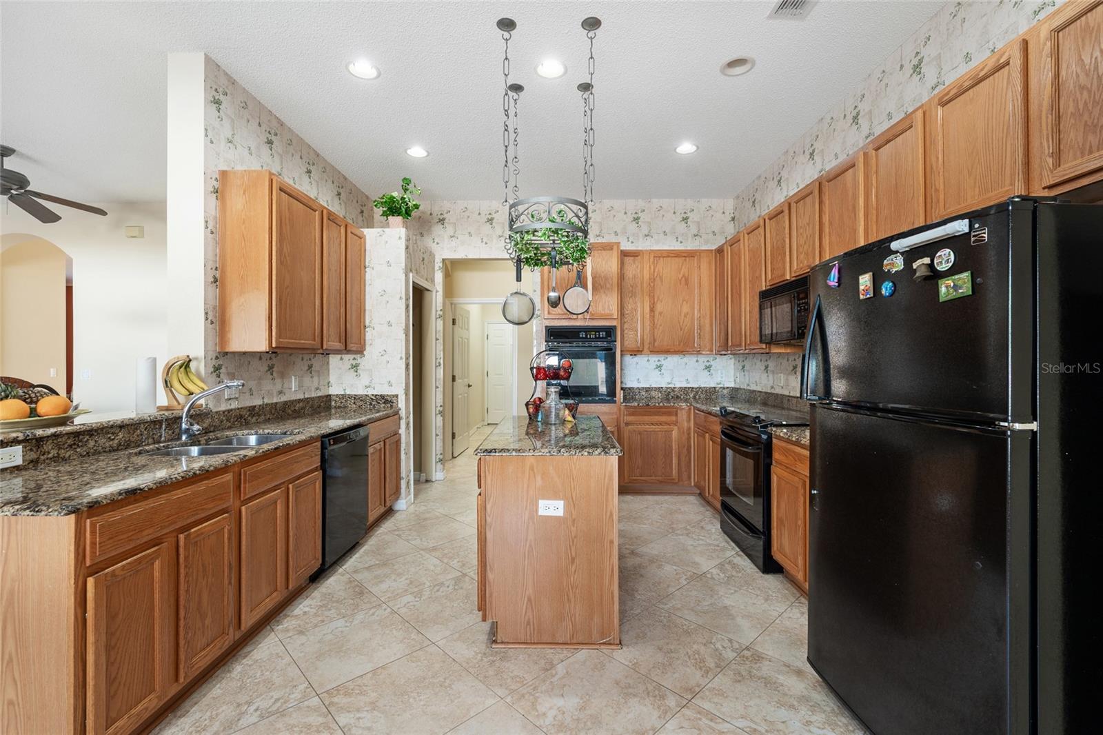 PRESERVE AT FAIRWAY OAKS - Residential