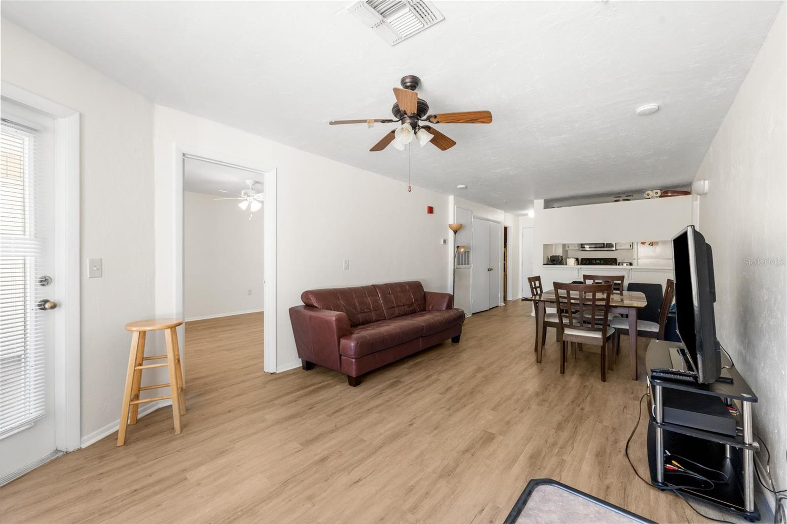 COUNTRYSIDE UNIVERSITY - Residential