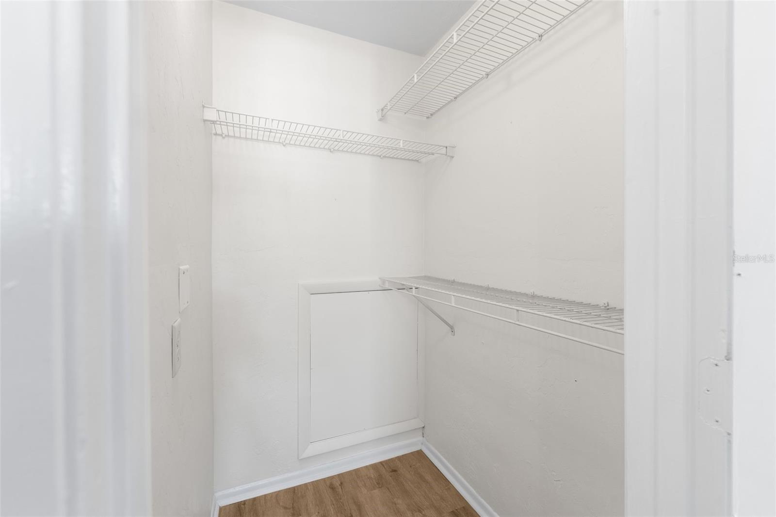 COUNTRYSIDE UNIVERSITY - Residential