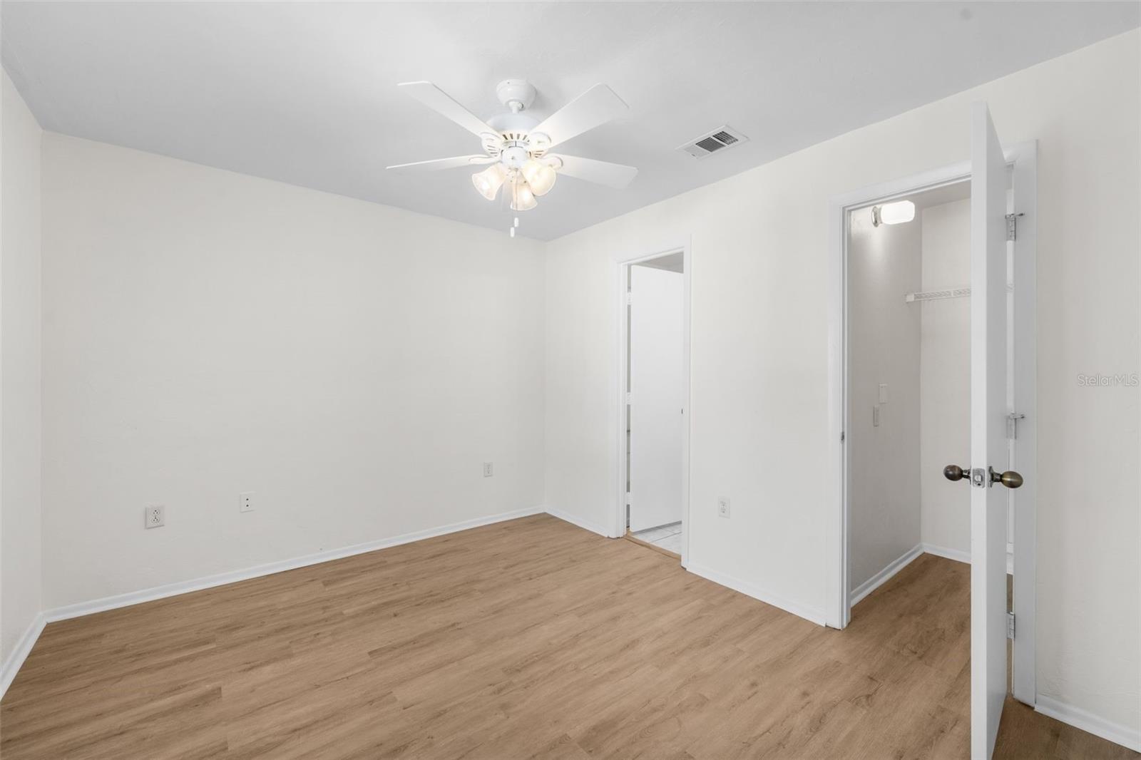 COUNTRYSIDE UNIVERSITY - Residential