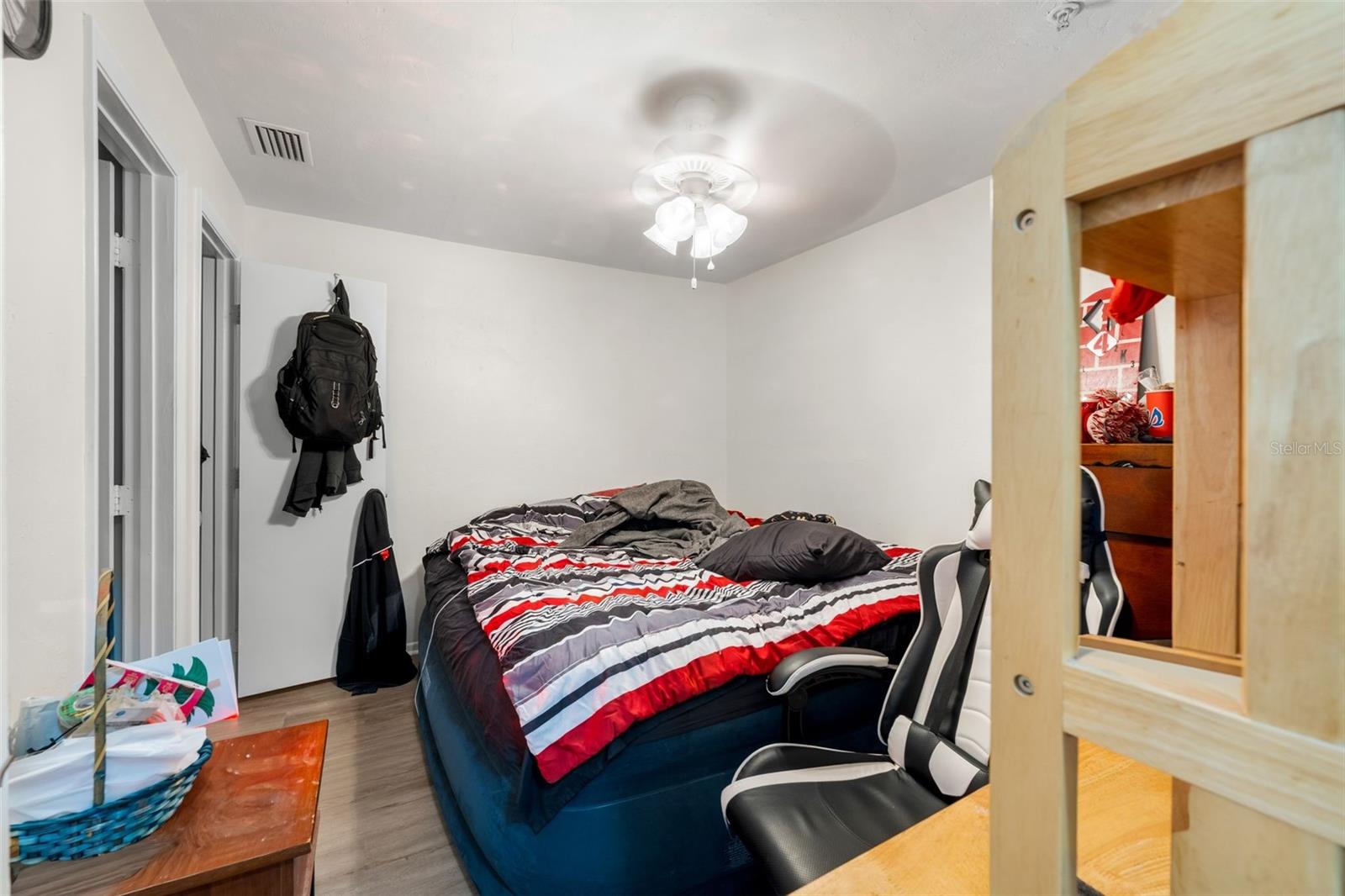 COUNTRYSIDE UNIVERSITY - Residential