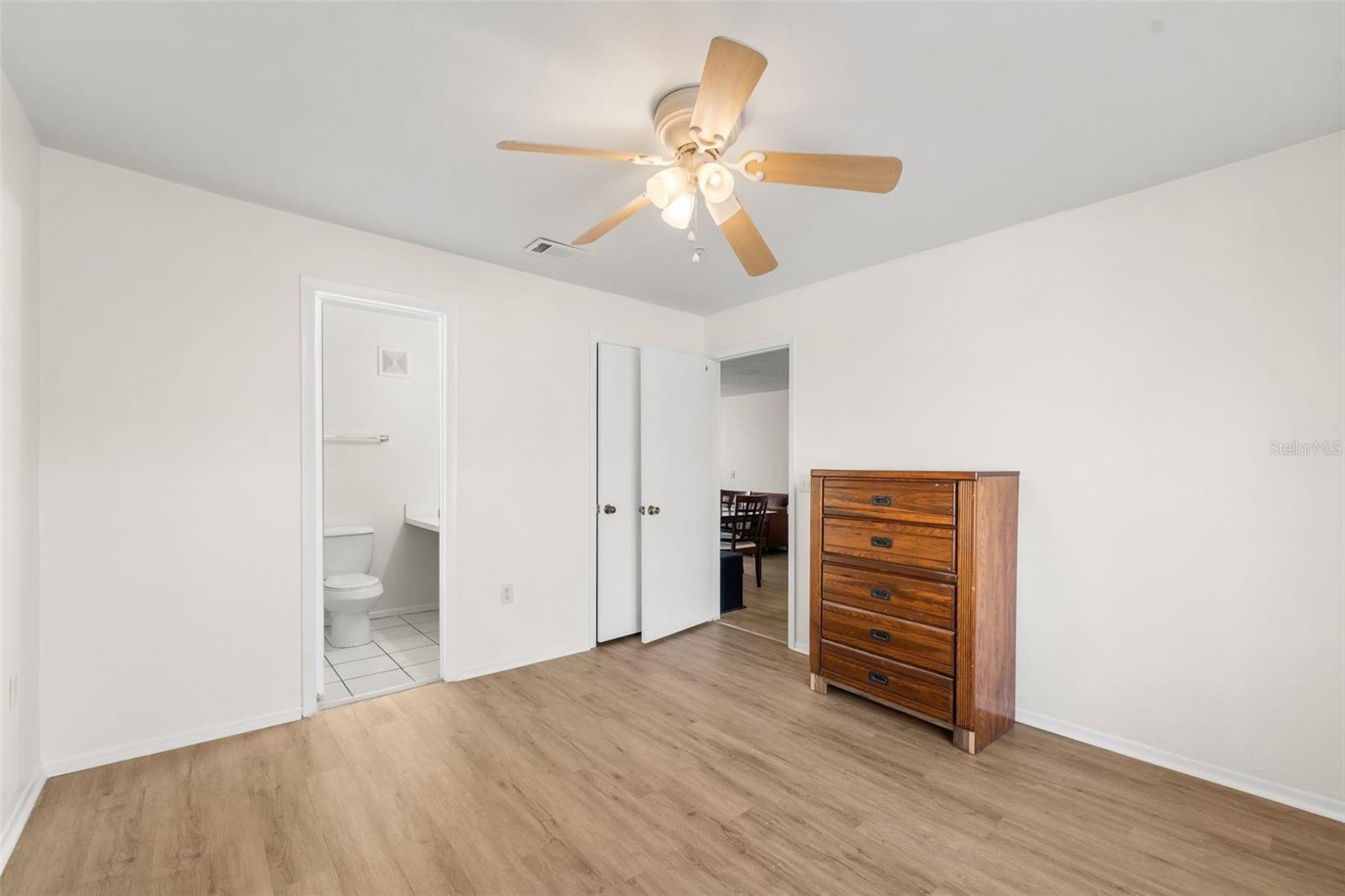 COUNTRYSIDE UNIVERSITY - Residential