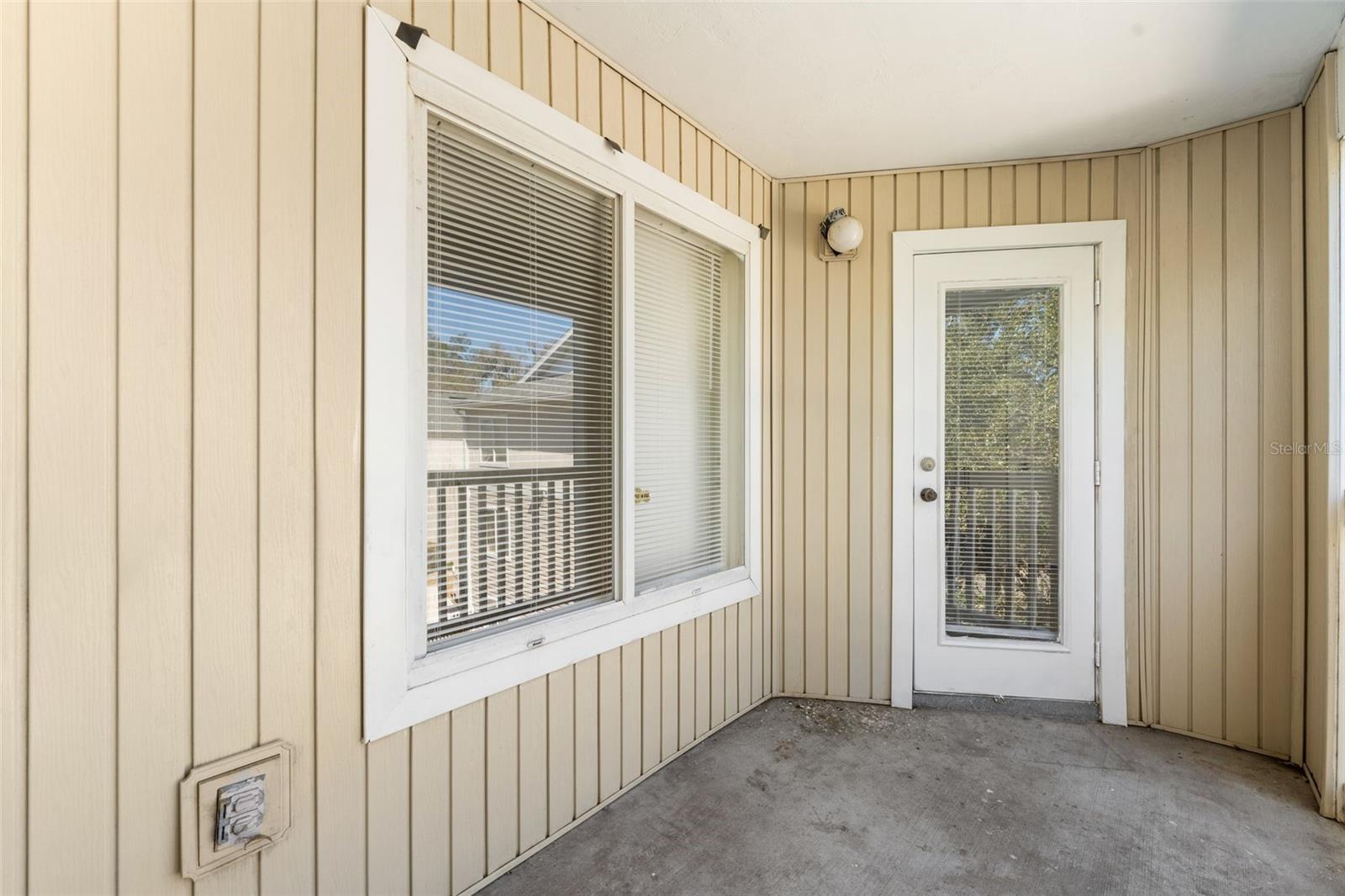 COUNTRYSIDE UNIVERSITY - Residential