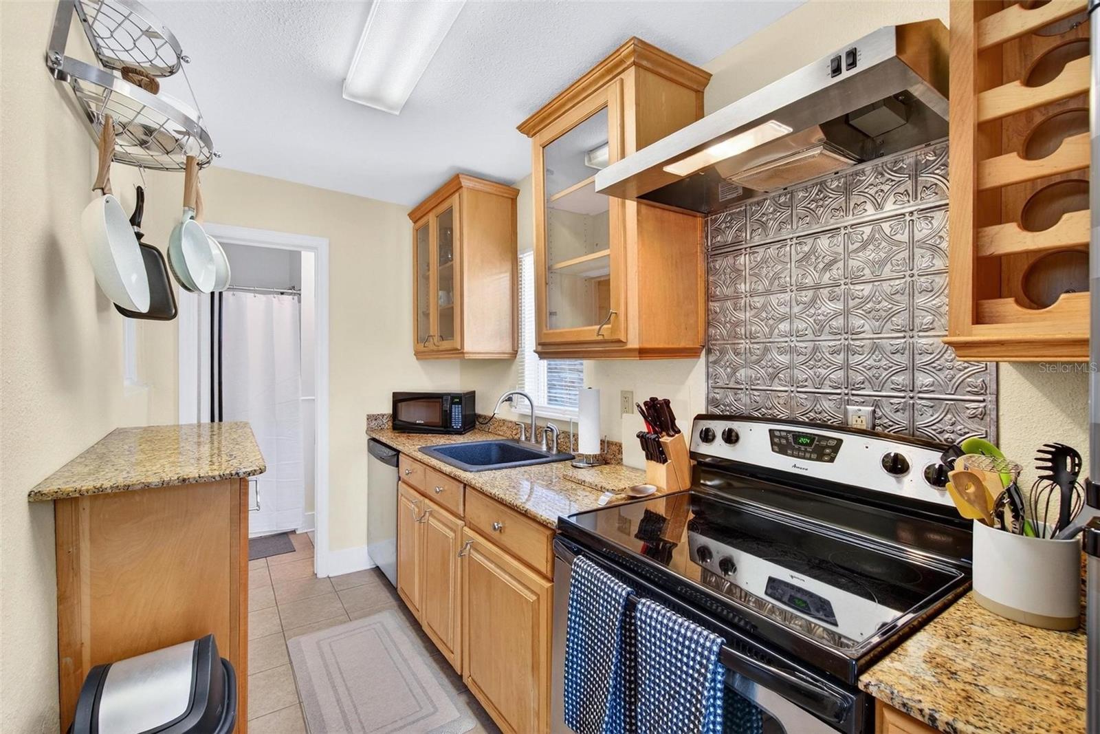 TAYLORS SUB - Residential Lease